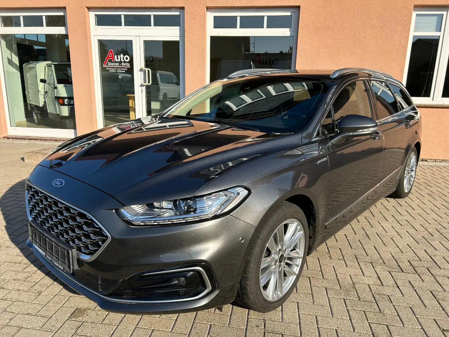 Ford Mondeo Turnier Vignale Gris - 1