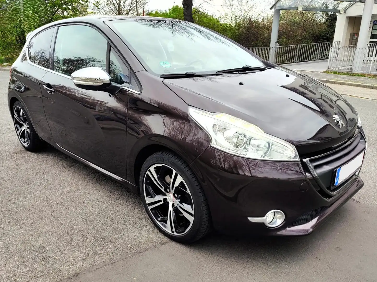 Peugeot 208 Allure 155 thp Braun - 2