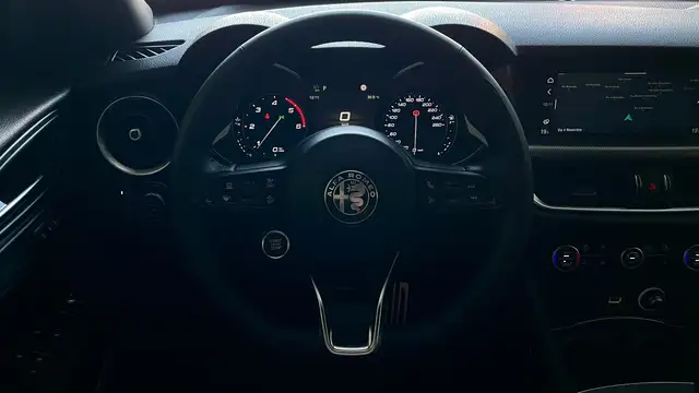 Alfa Romeo Stelvio view 20