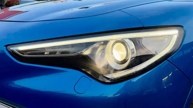 Alfa Romeo Stelvio view 4
