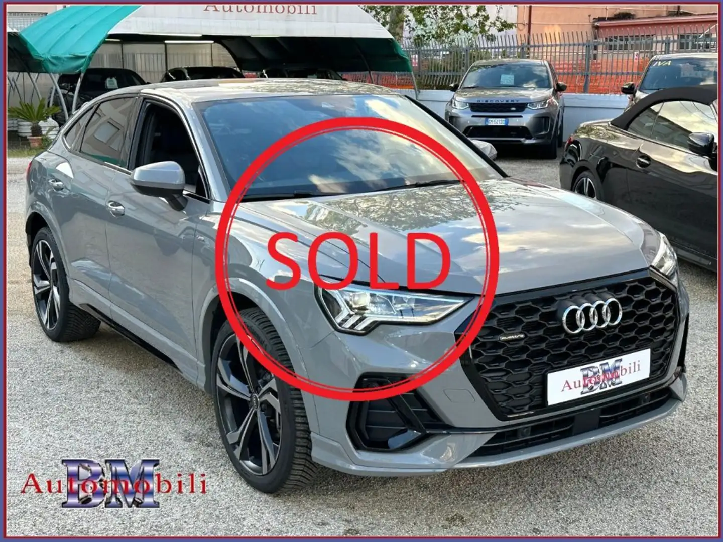 Audi Q3 VENDUTA SOLD ---- CERCO Grau - 1