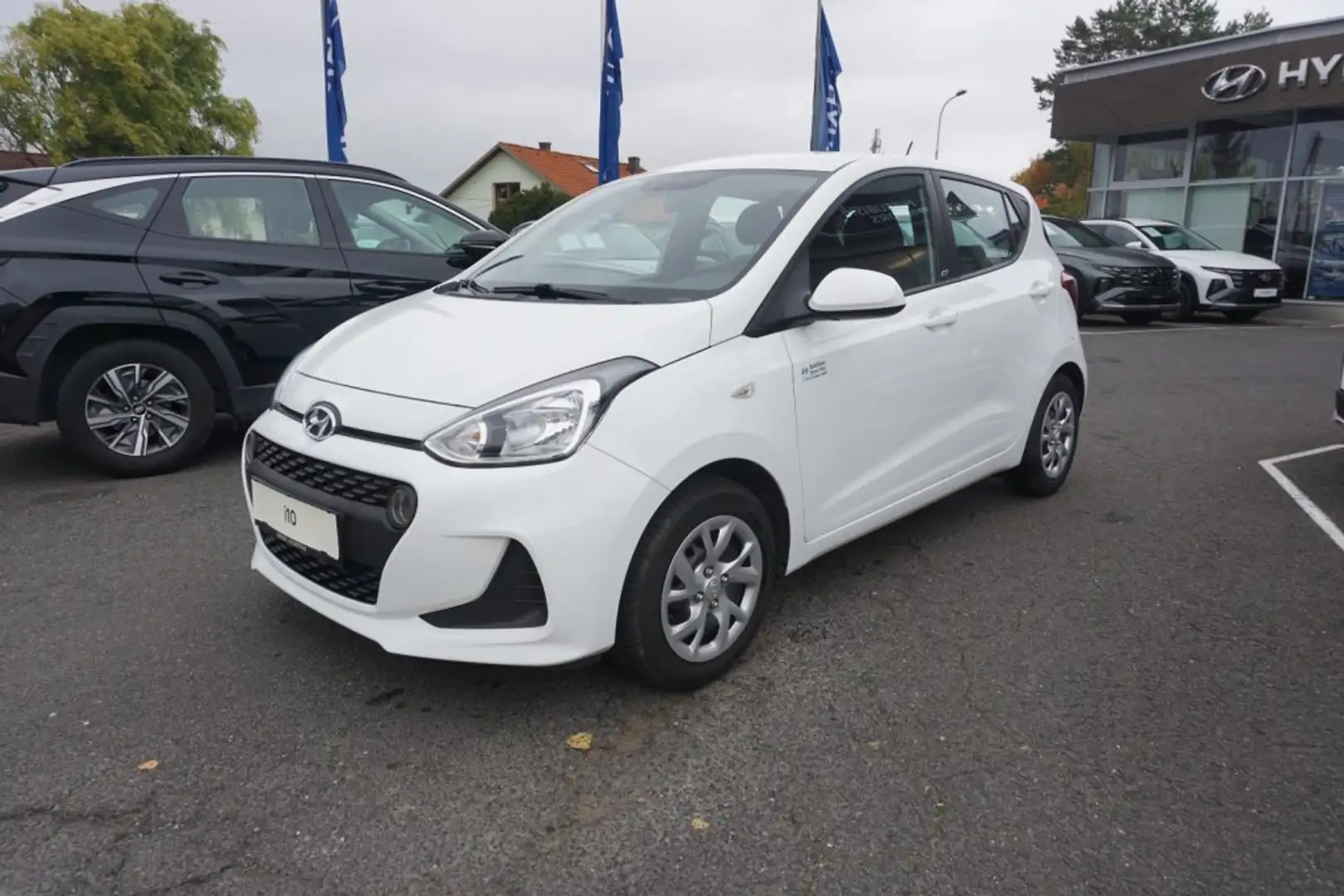Hyundai i10 GO 1,0 MT 300f Blanc - 1