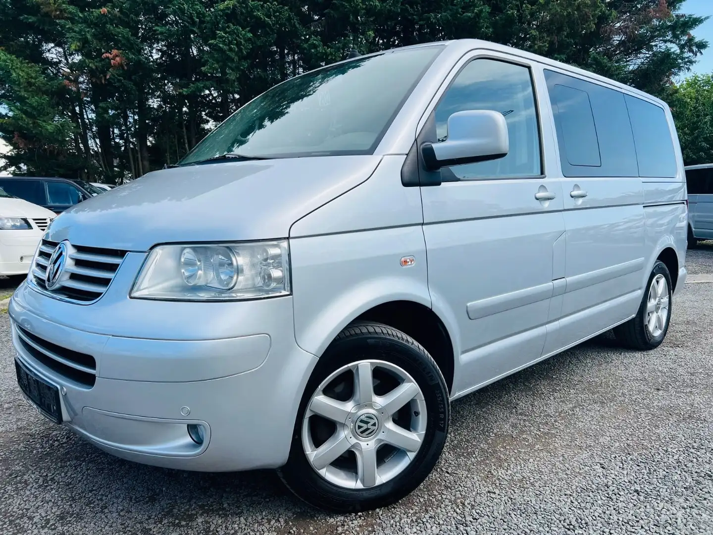 Volkswagen T5 Multivan Highline/2*Schiebetür/AHK/Navi/MwSt Silber - 1