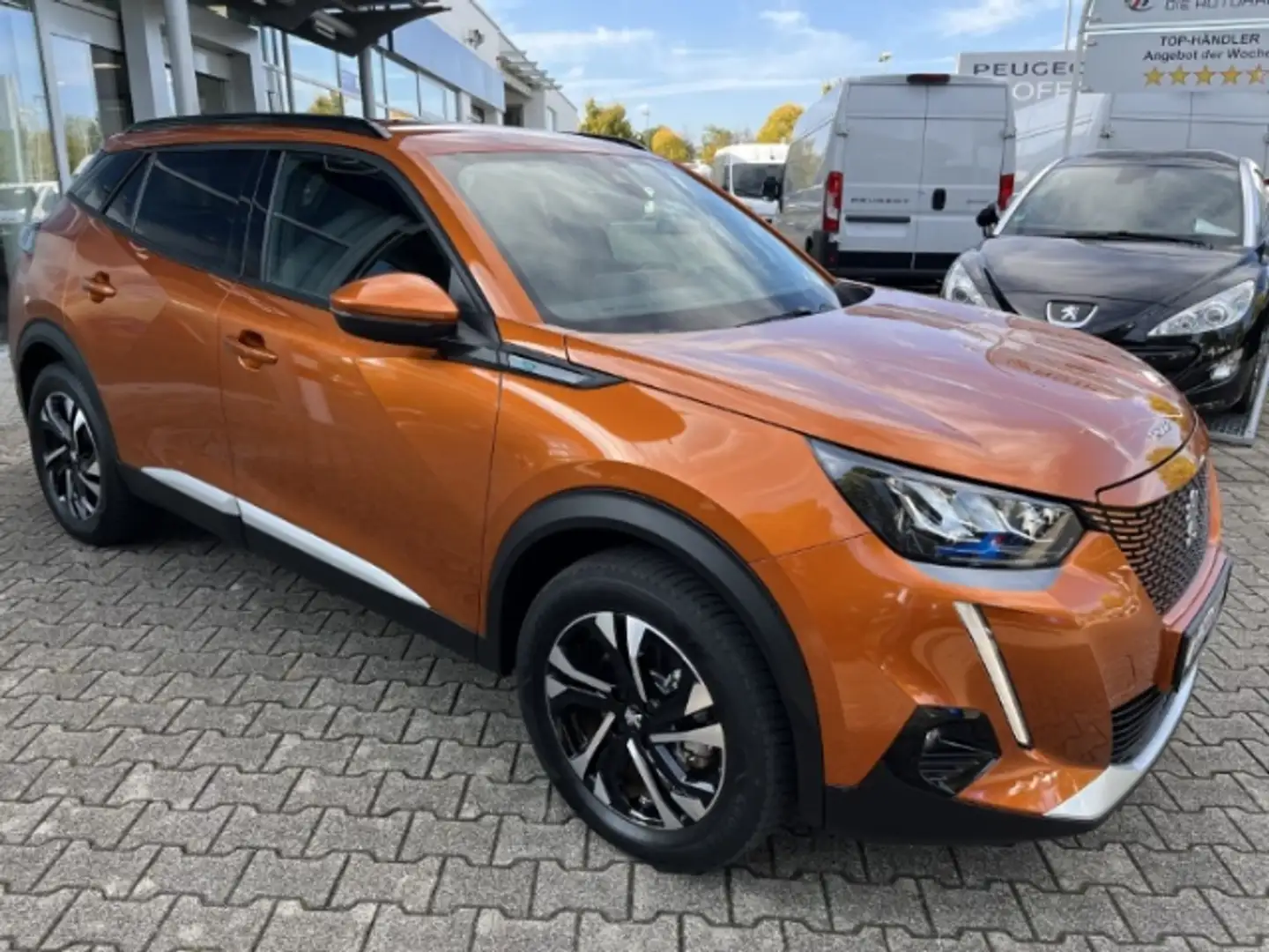 Peugeot 2008 e-Allure Navi CarPlay Kamera SHZ Alu Orange - 2