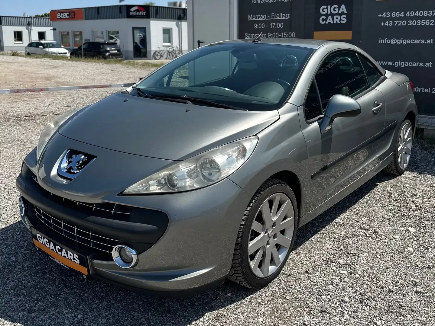 Peugeot 207 CC Active 1,6 HDi 110 Grau - 1