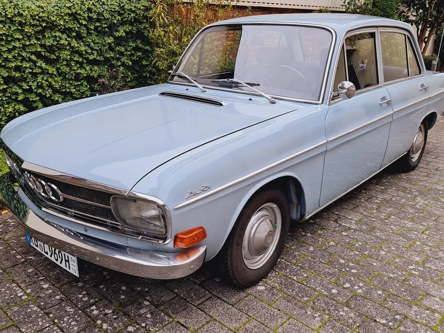 Audi 75 L F103 Albastru - 1