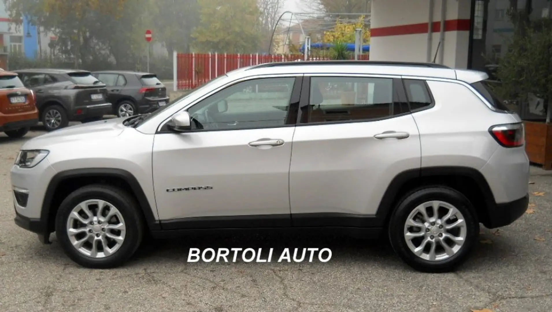 Jeep Compass 1.6 MJET 32.000 KM LONGITUDE Gris - 2
