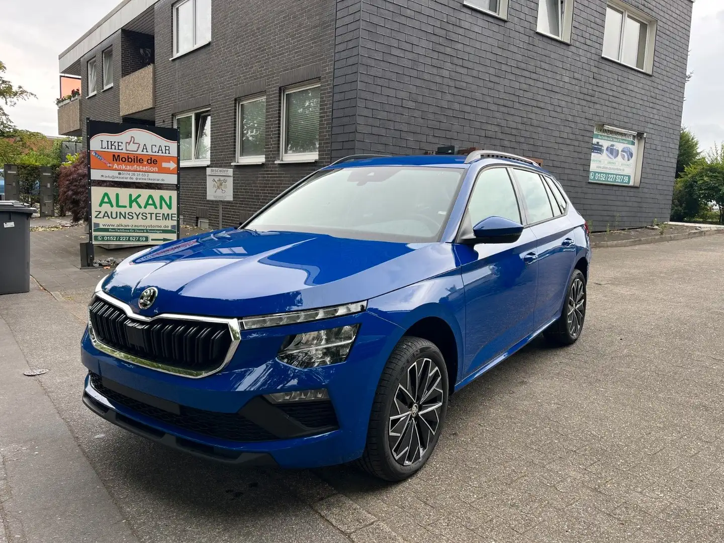 Skoda Kamiq Essence 1.0 DSG MATRIX LED Blau - 1