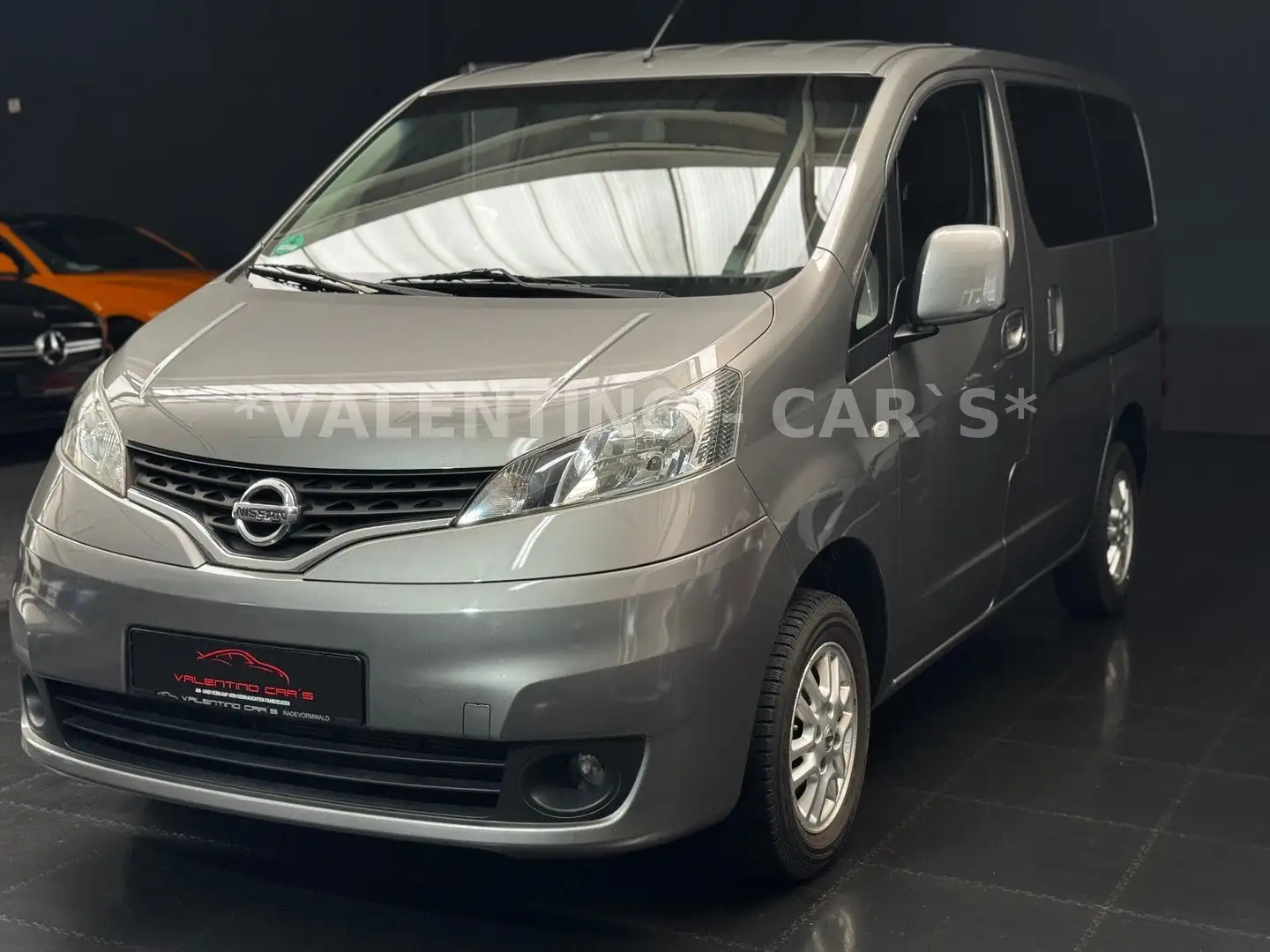 Nissan NV200 Evalia Tekna 7Sitzer/Nav/Kam/Keyl/Temp/Shz Gris - 2