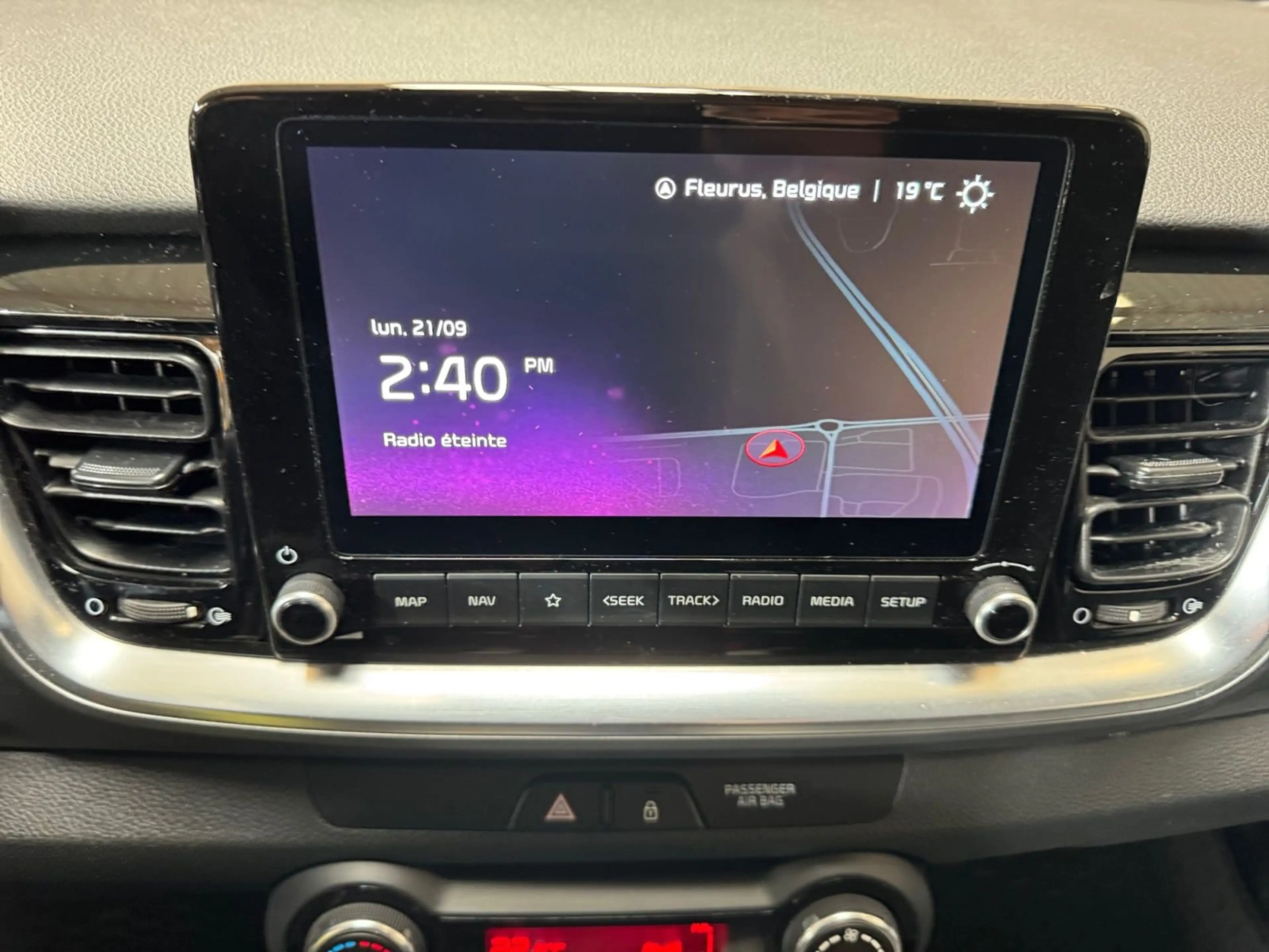Kia Stonic Black Edition 1.0T 120cv MHEV — photo 12