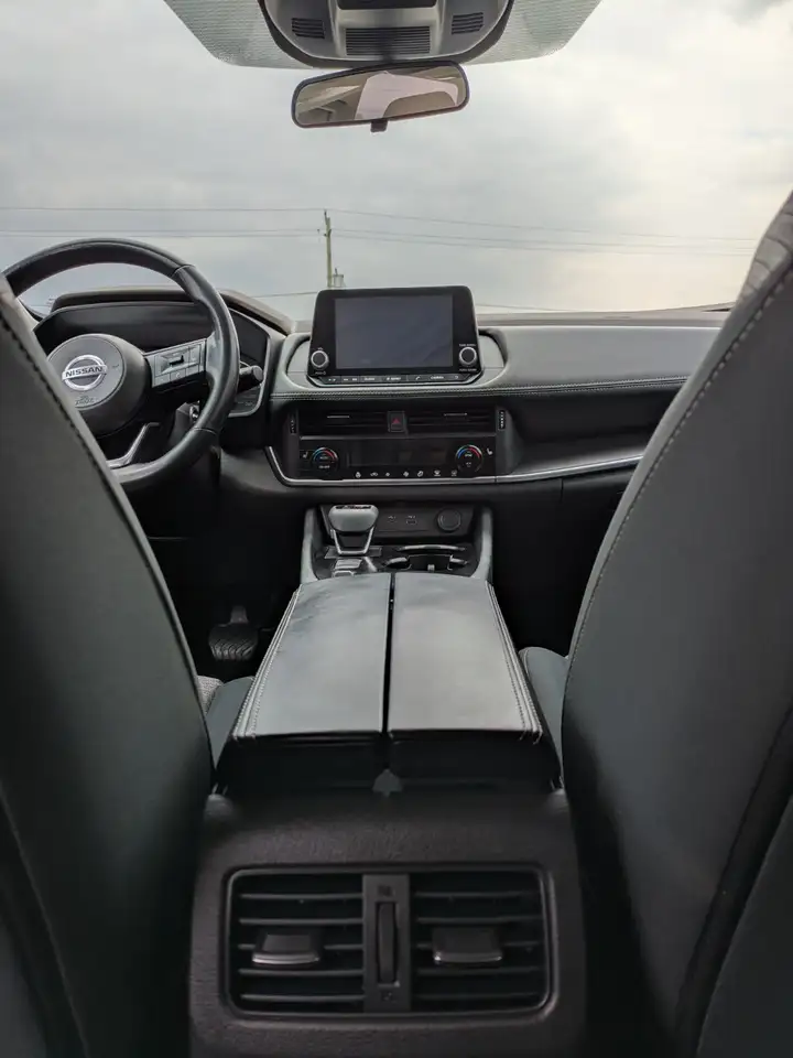 Nissan Rogue снимка Nissan Rogue