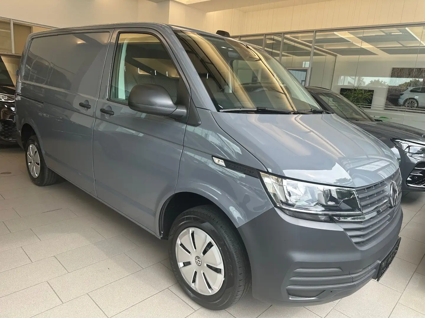 Volkswagen T6 Transporter T6.1 Transporter Kasten FWD + Neuwagen + Szürke - 1