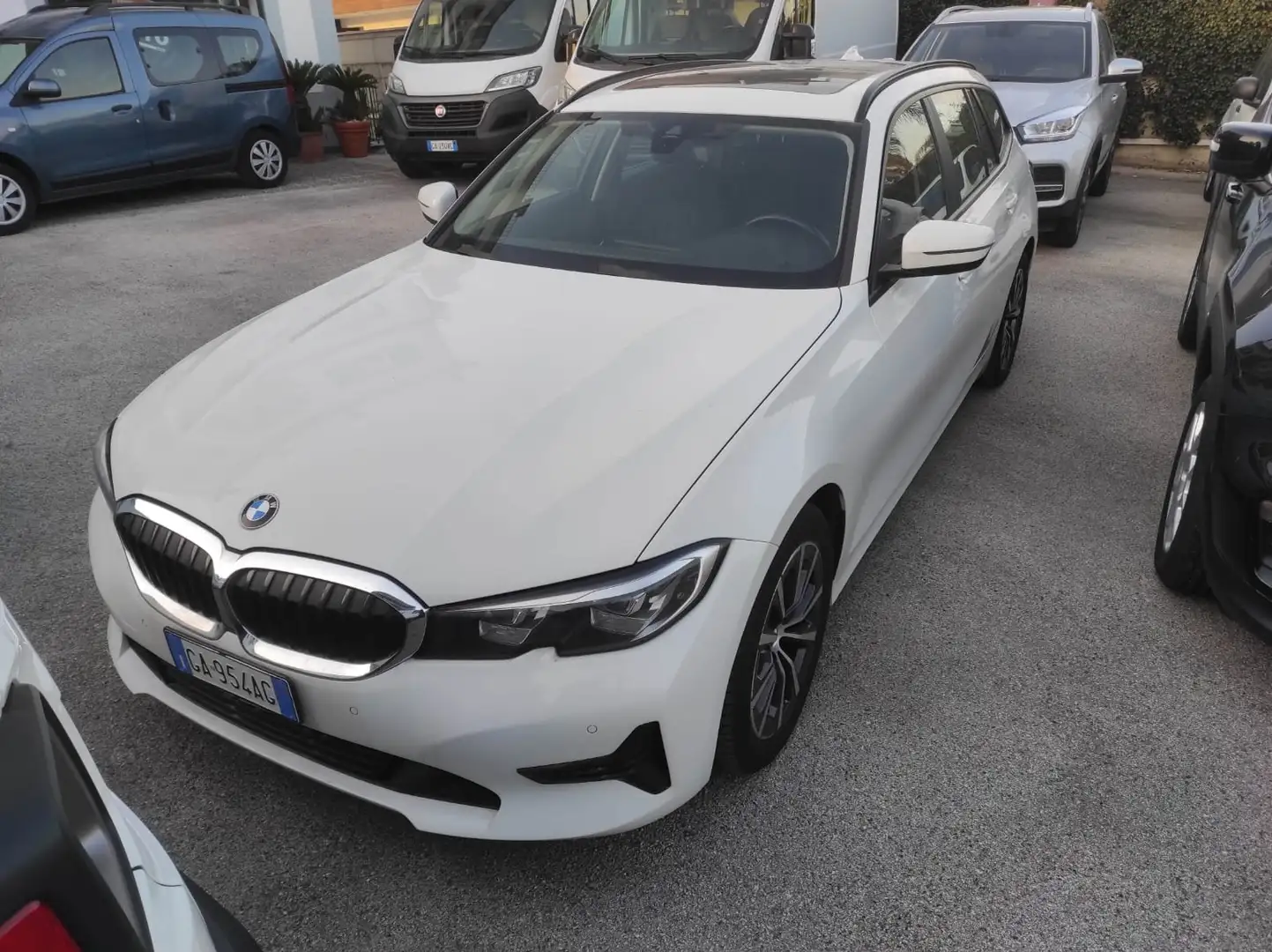 BMW 320 Serie 3 G21 2019 Touring 320d Touring Sport Blanc - 1