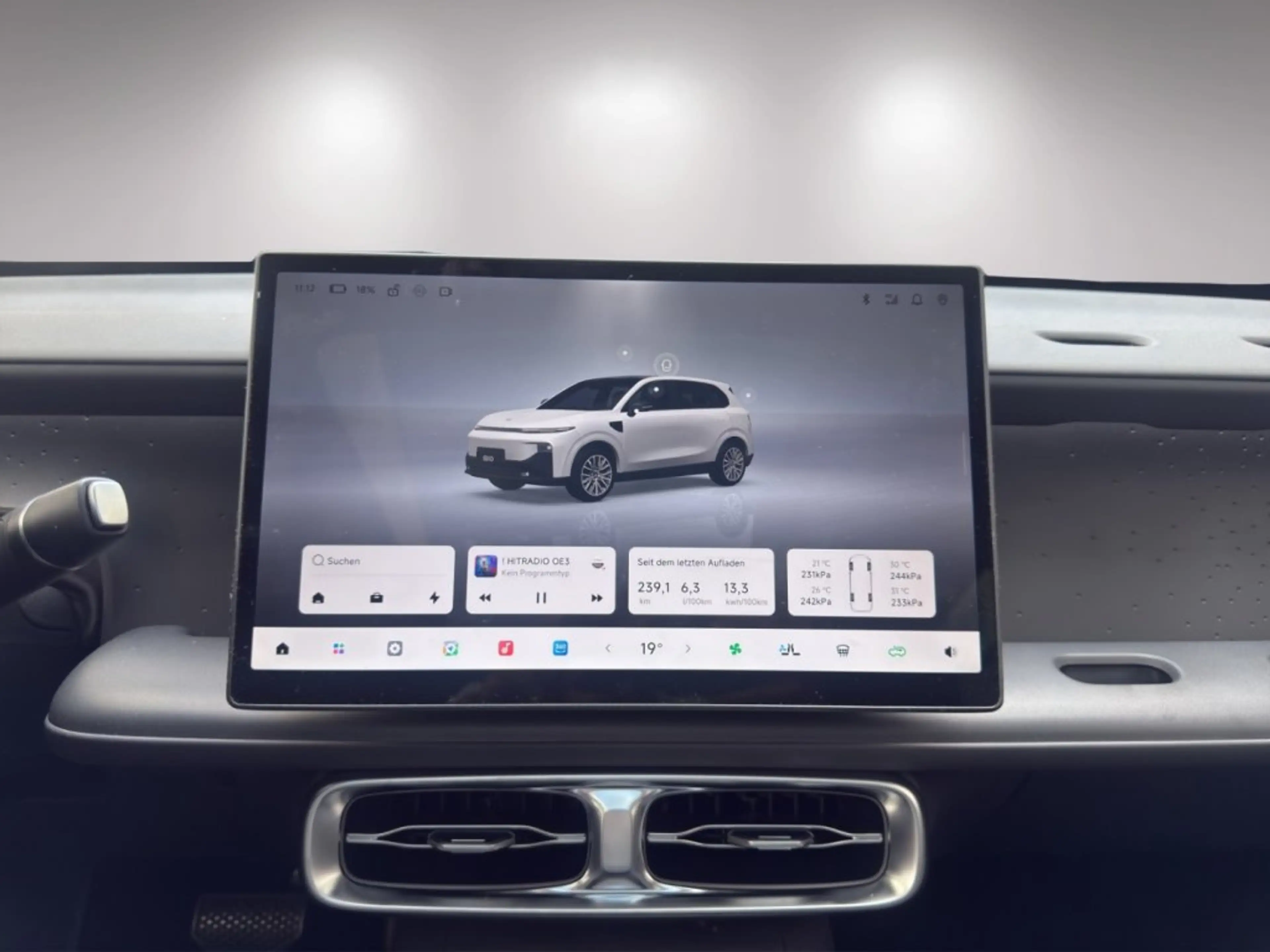 Leapmotor B10 Hybrid Design — photo 11
