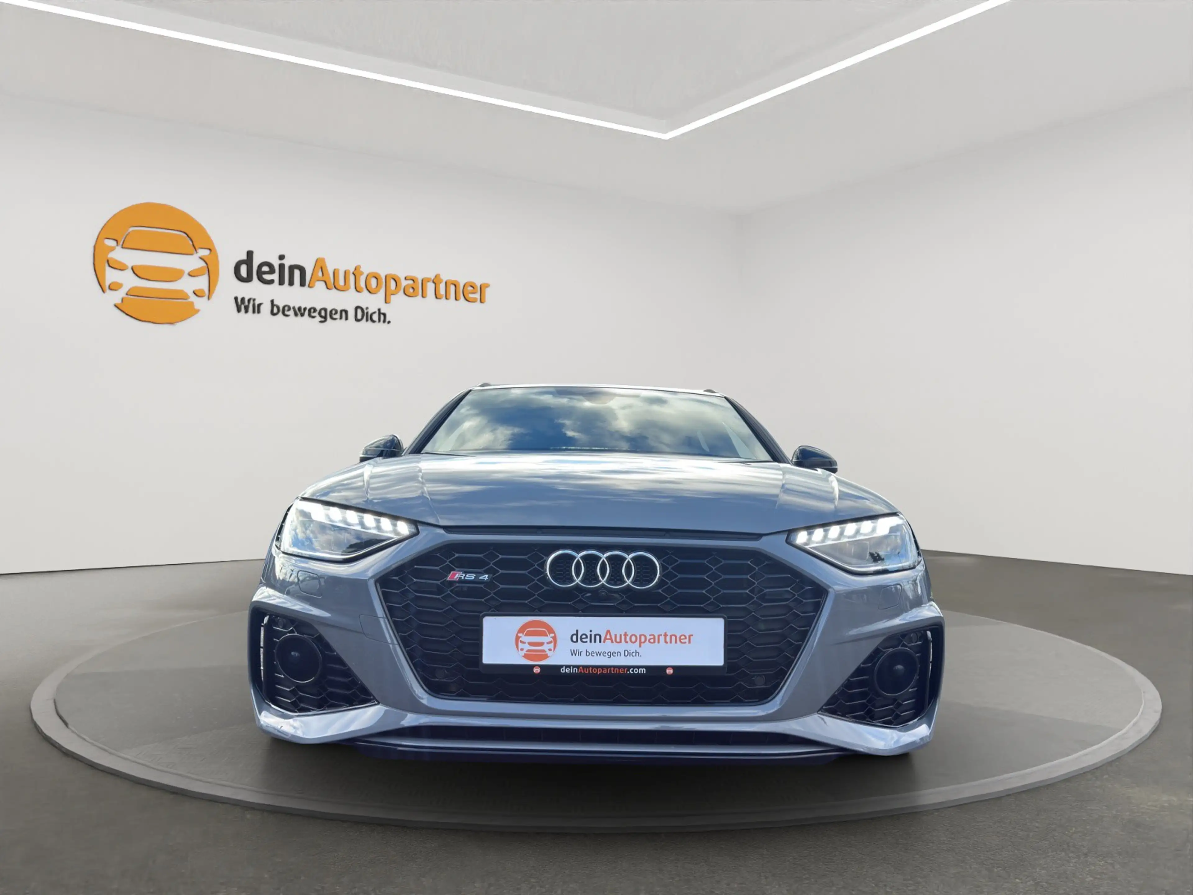 Audi RS4 RS 4 Avant /MASSAGE/20"/RFK/SPUR/BLACK PANO MTRX q — photo 3