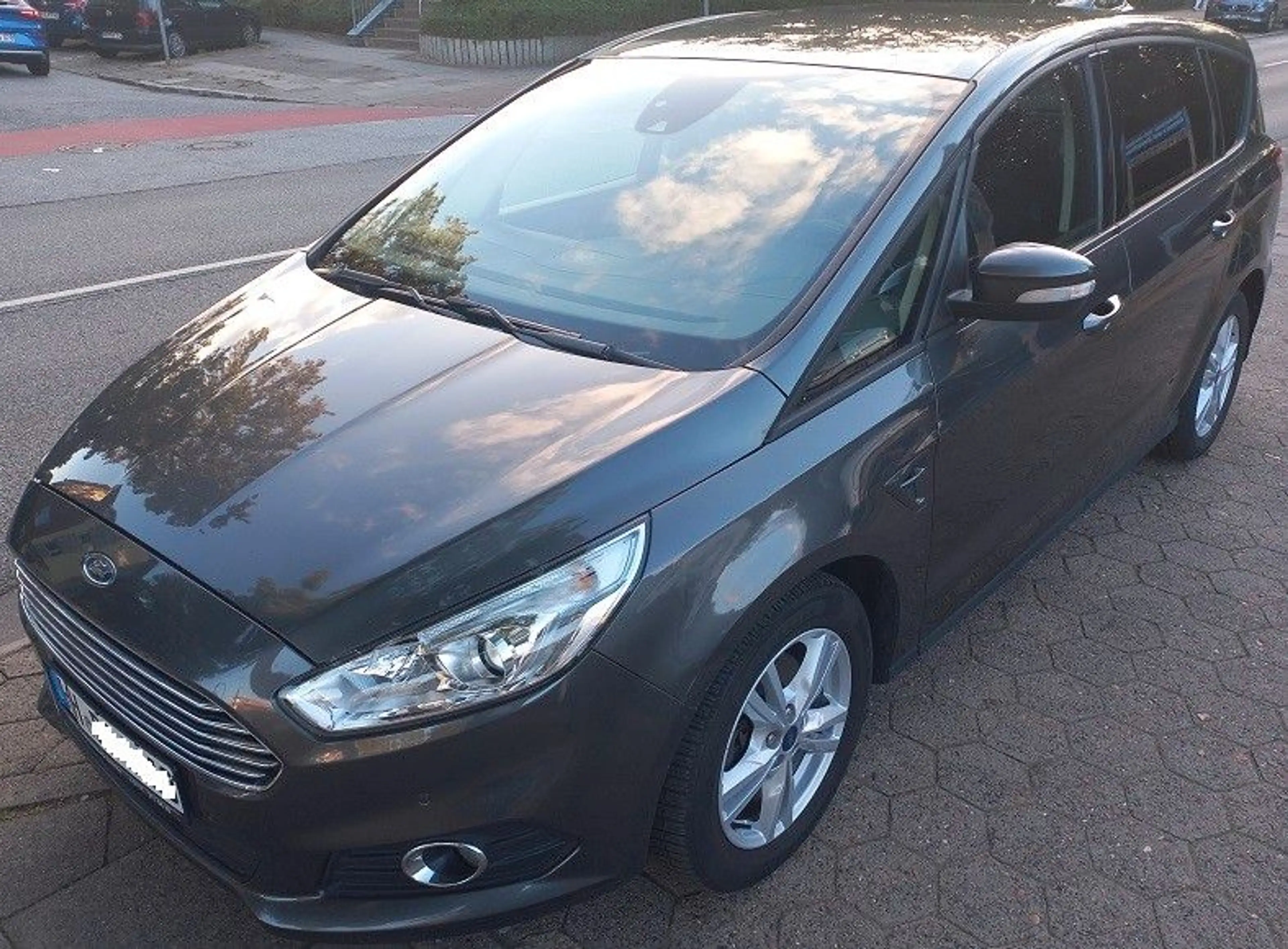 Ford S-Max 2,0 TDCi Aut. 7-Sitze Klima Navi SHZ LMF17 — photo 5