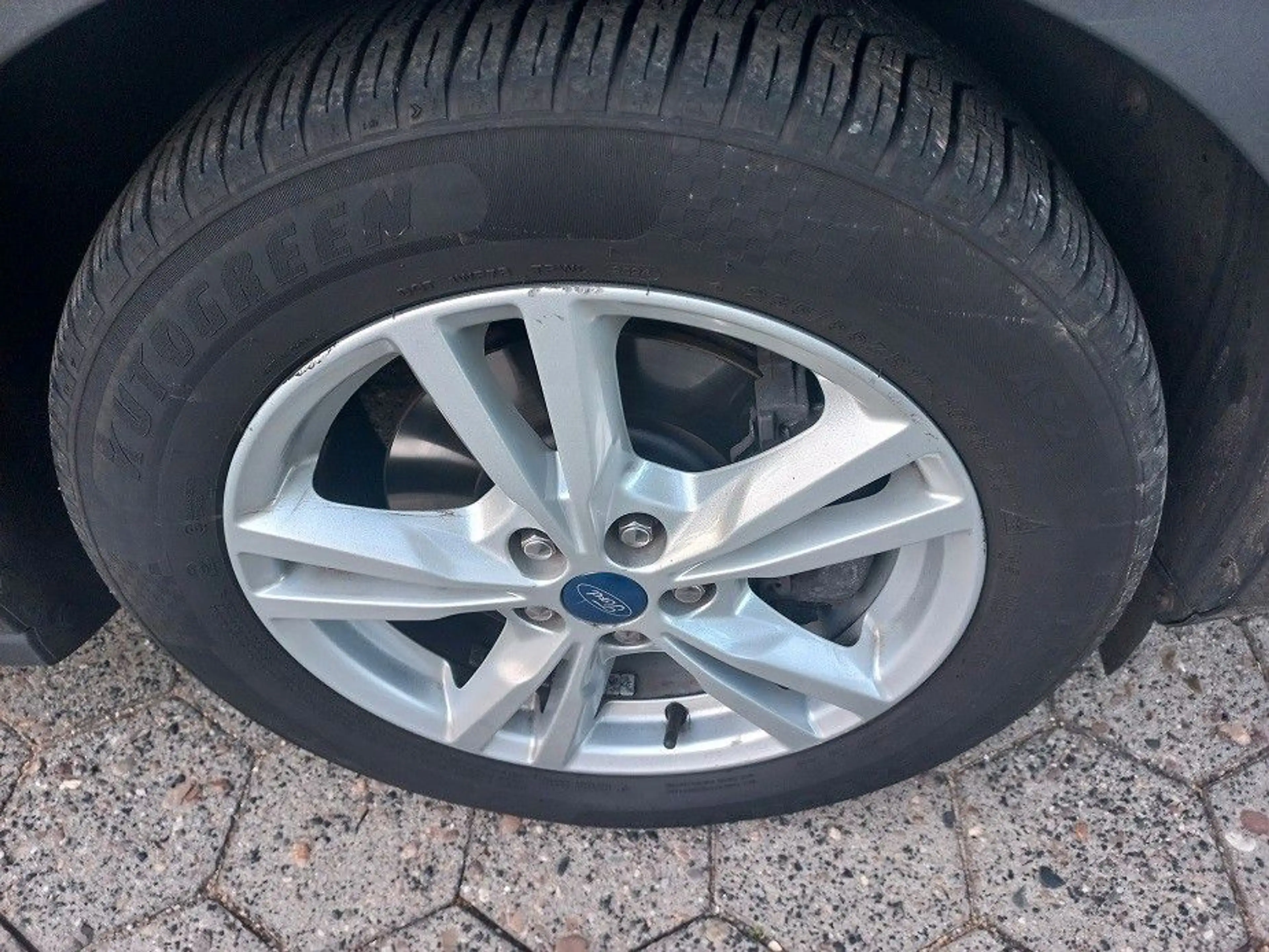 Ford S-Max 2,0 TDCi Aut. 7-Sitze Klima Navi SHZ LMF17 — photo 32