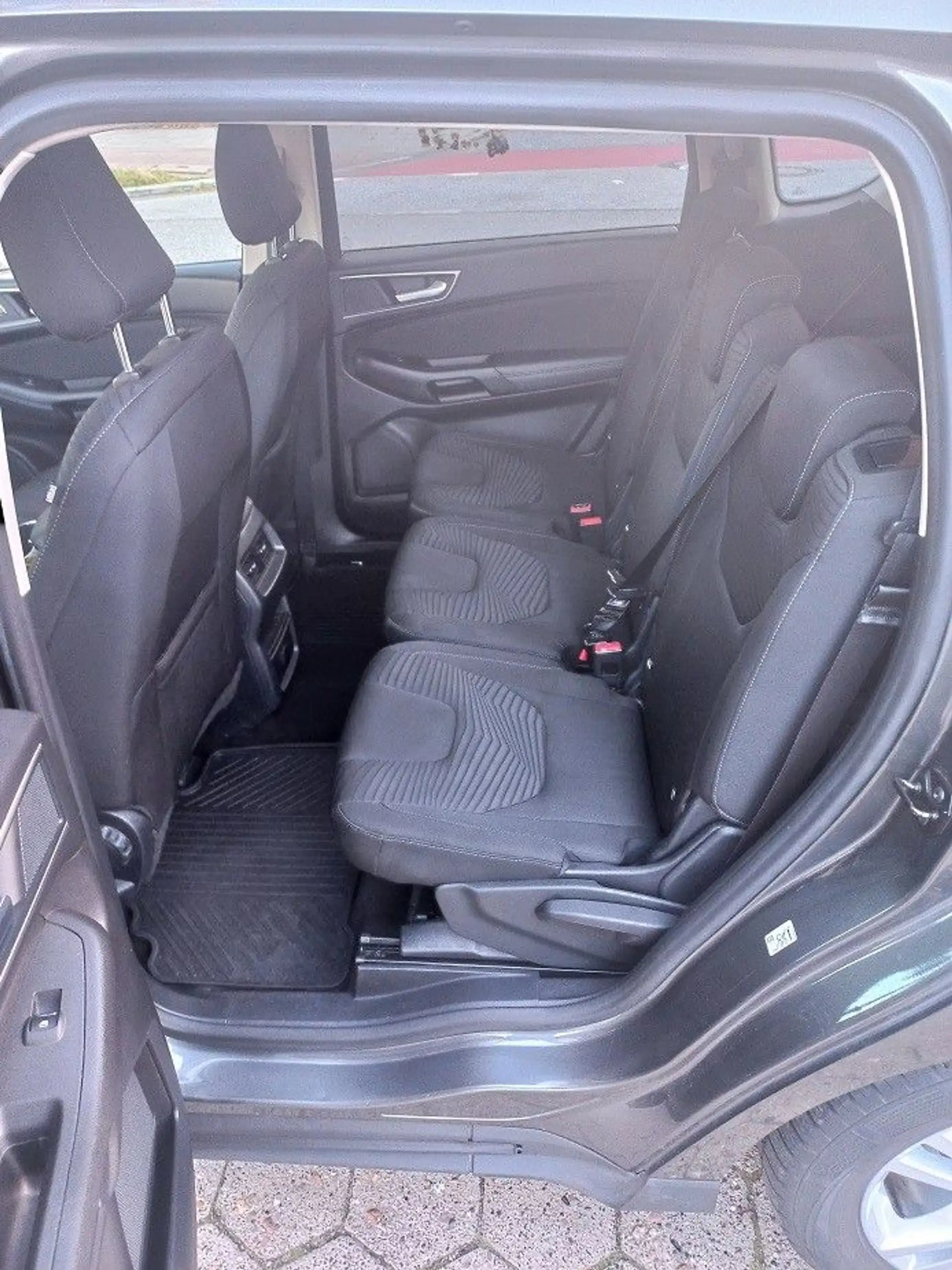 Ford S-Max 2,0 TDCi Aut. 7-Sitze Klima Navi SHZ LMF17 — photo 20