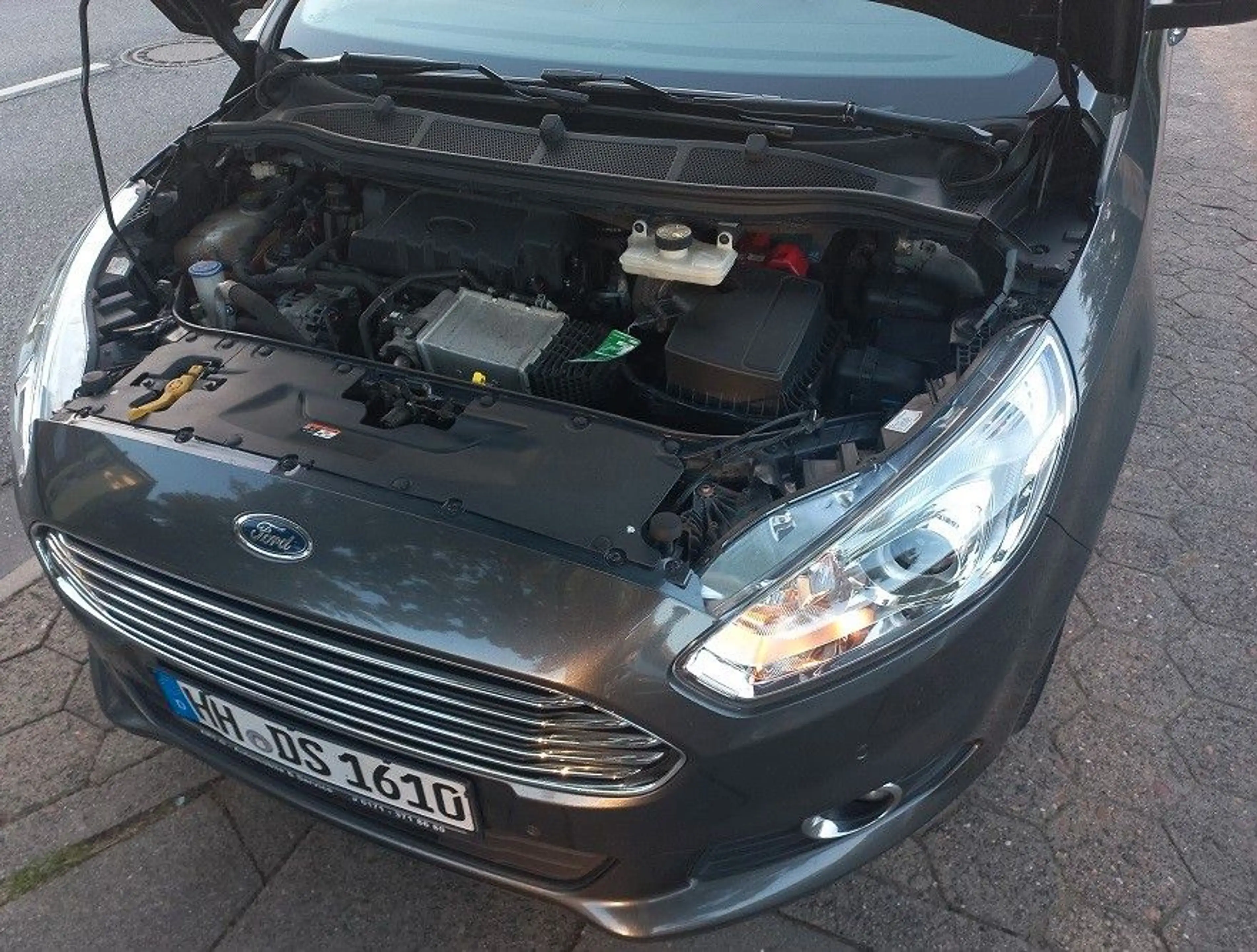 Ford S-Max 2,0 TDCi Aut. 7-Sitze Klima Navi SHZ LMF17 — photo 38