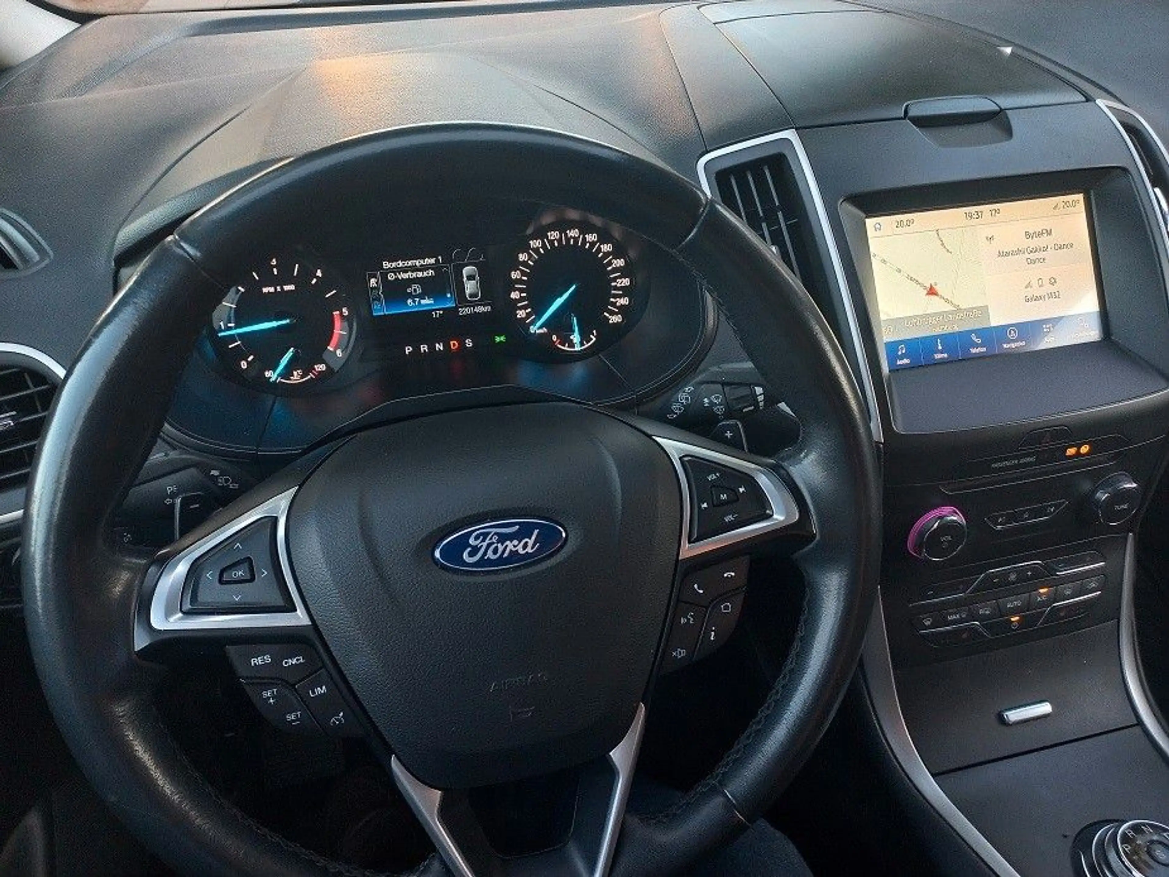 Ford S-Max 2,0 TDCi Aut. 7-Sitze Klima Navi SHZ LMF17 — photo 26