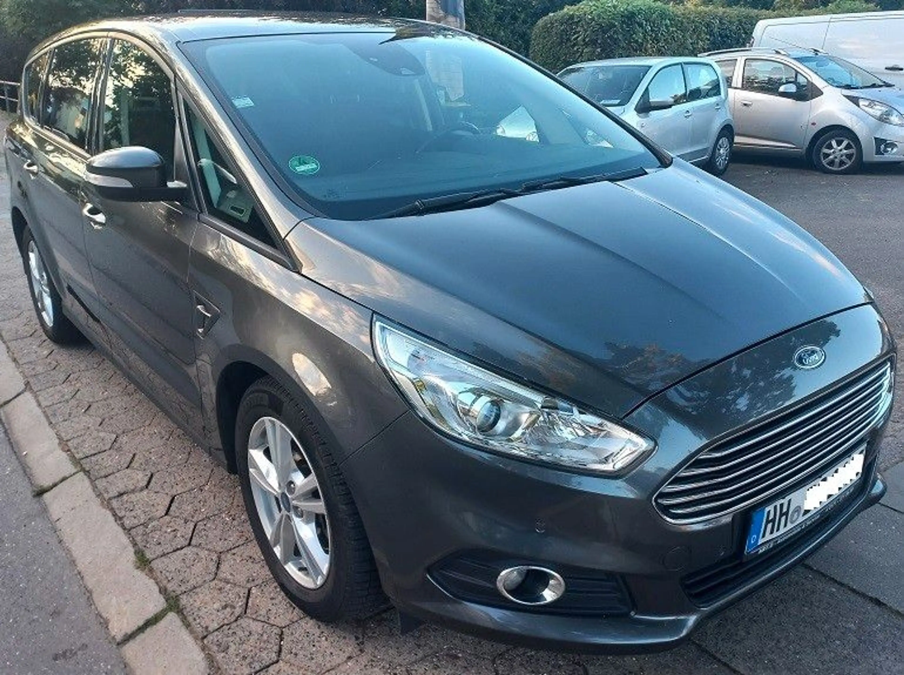 Ford S-Max 2,0 TDCi Aut. 7-Sitze Klima Navi SHZ LMF17 — photo 2