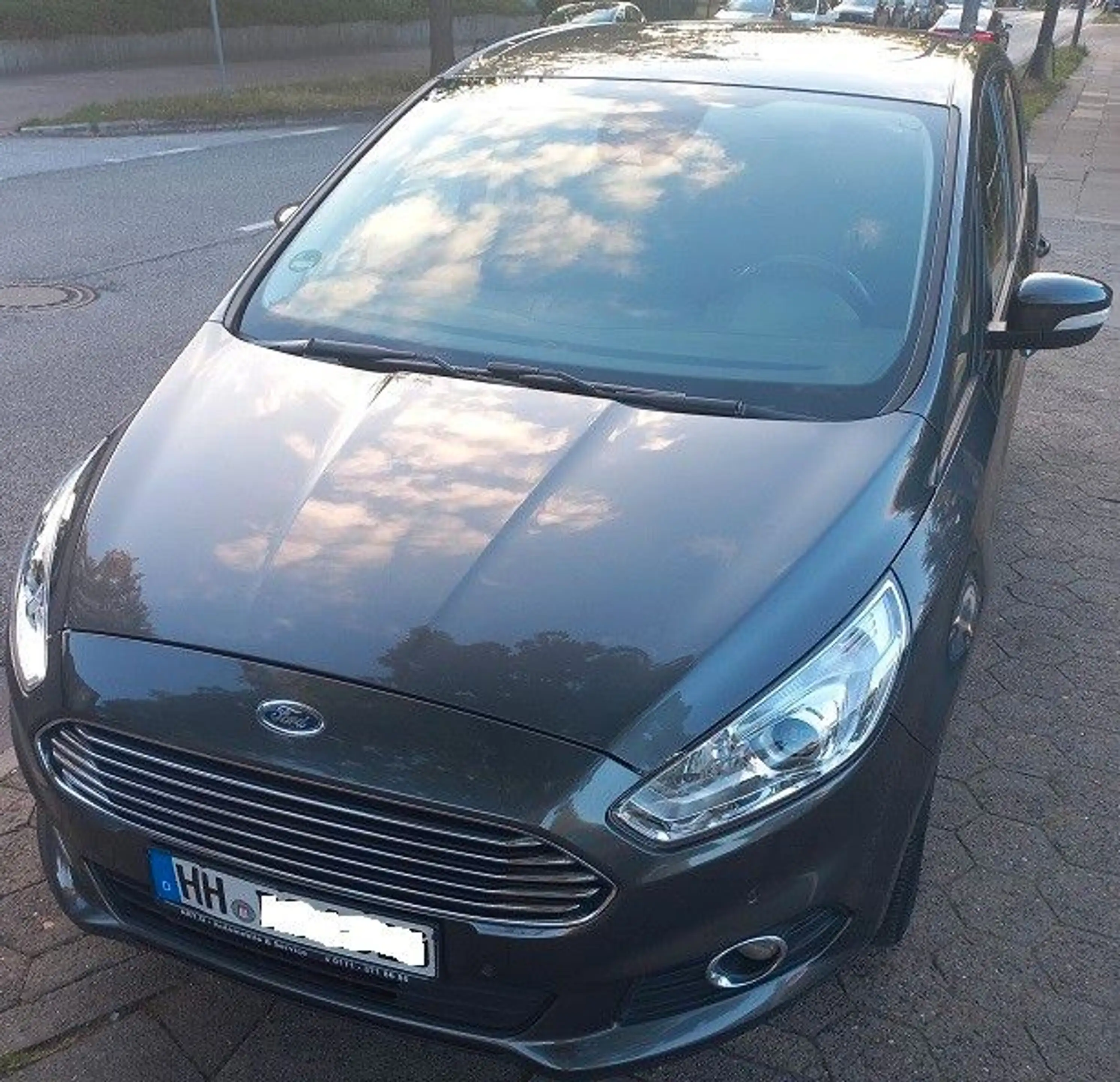 Ford S-Max 2,0 TDCi Aut. 7-Sitze Klima Navi SHZ LMF17 — photo 4