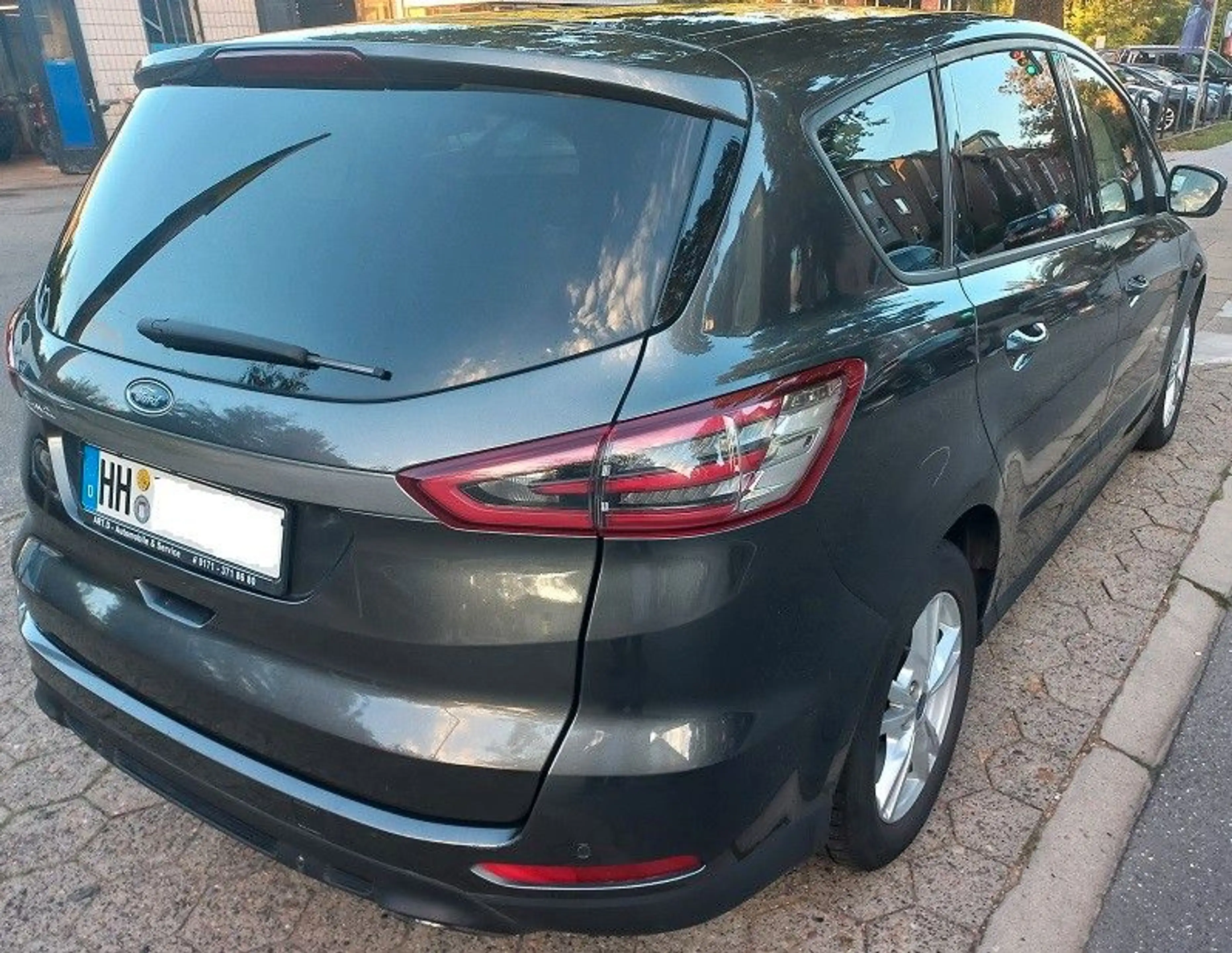 Ford S-Max 2,0 TDCi Aut. 7-Sitze Klima Navi SHZ LMF17 — photo 10