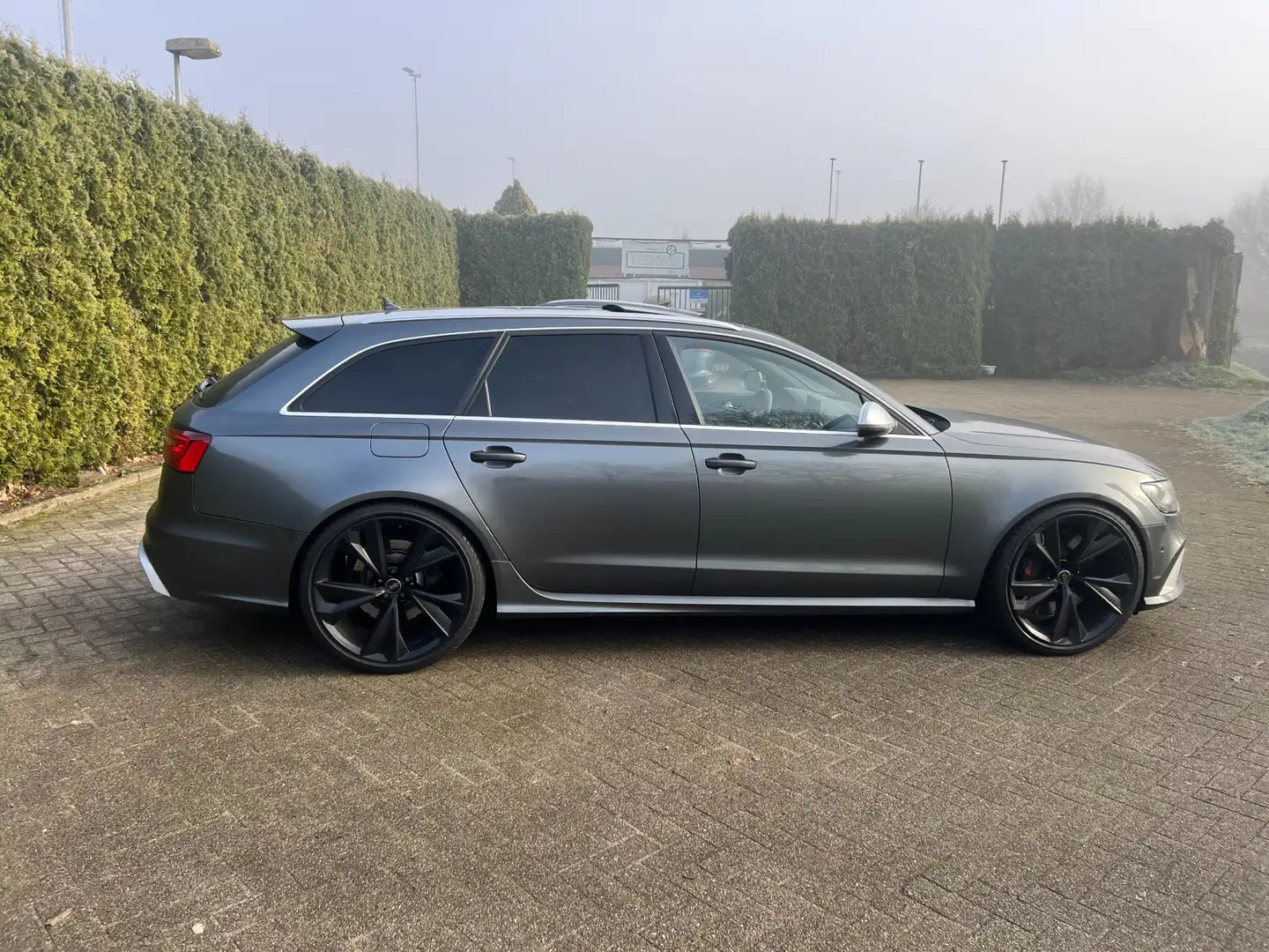Audi RS6 A6 Avant 4.0 TFSI QUATTRO 22 INC Grijs - 2