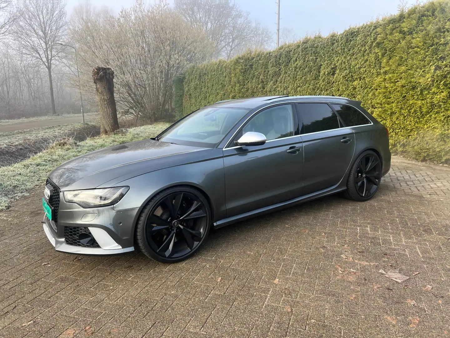 Audi RS6 A6 Avant 4.0 TFSI QUATTRO 22 INC Grijs - 1