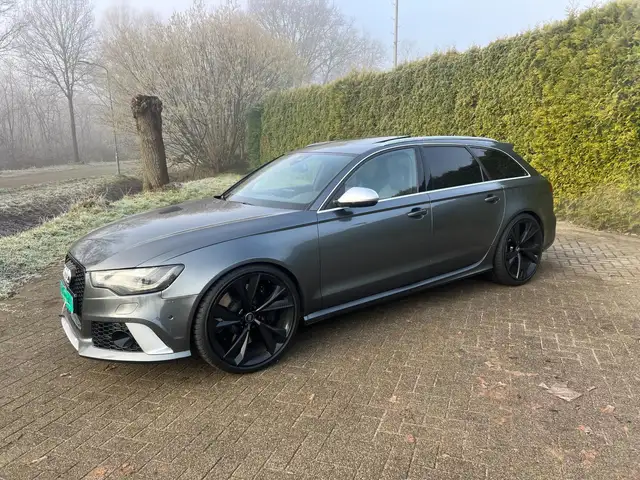 Audi RS6 Avant 4.0 TFSI QUATTRO 22 INCH