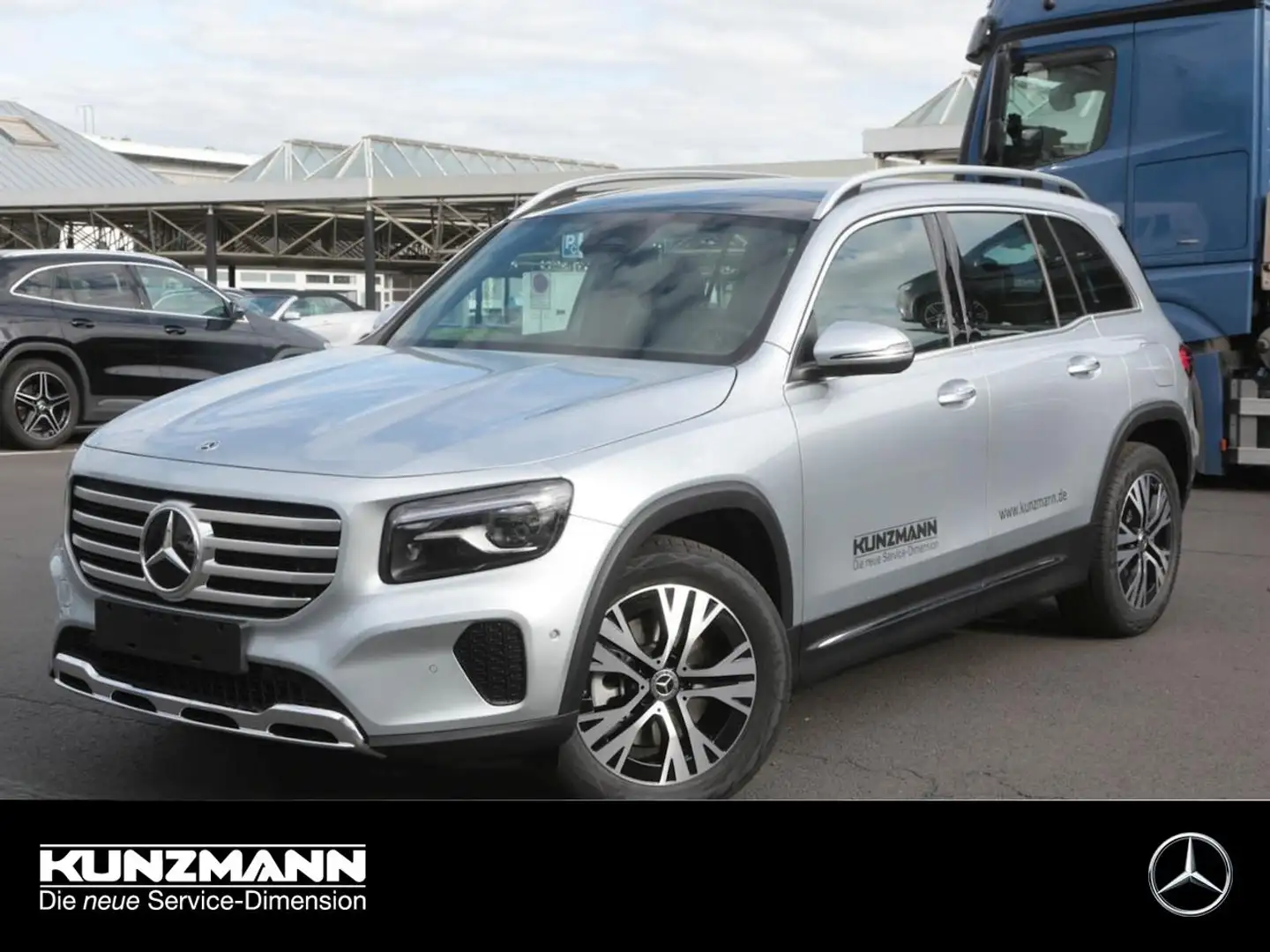 Mercedes-Benz GLB 200 d MBUX Navi-Prem. Panorama AHK Kamera Silber - 1