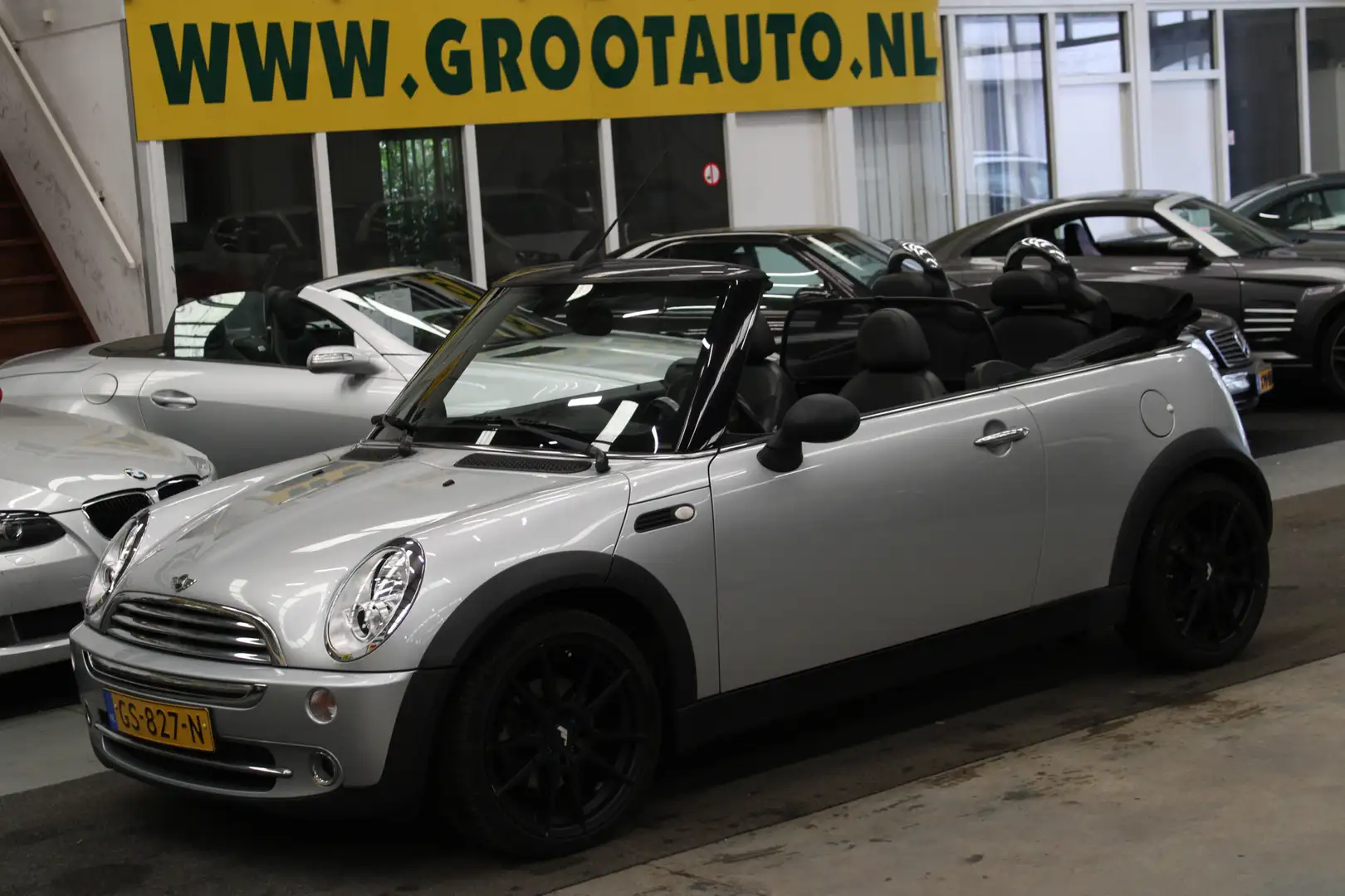 MINI One Cabrio Mini 1.6 Airco, Parkeersensoren, Stuurbekrachtigin Grey - 1