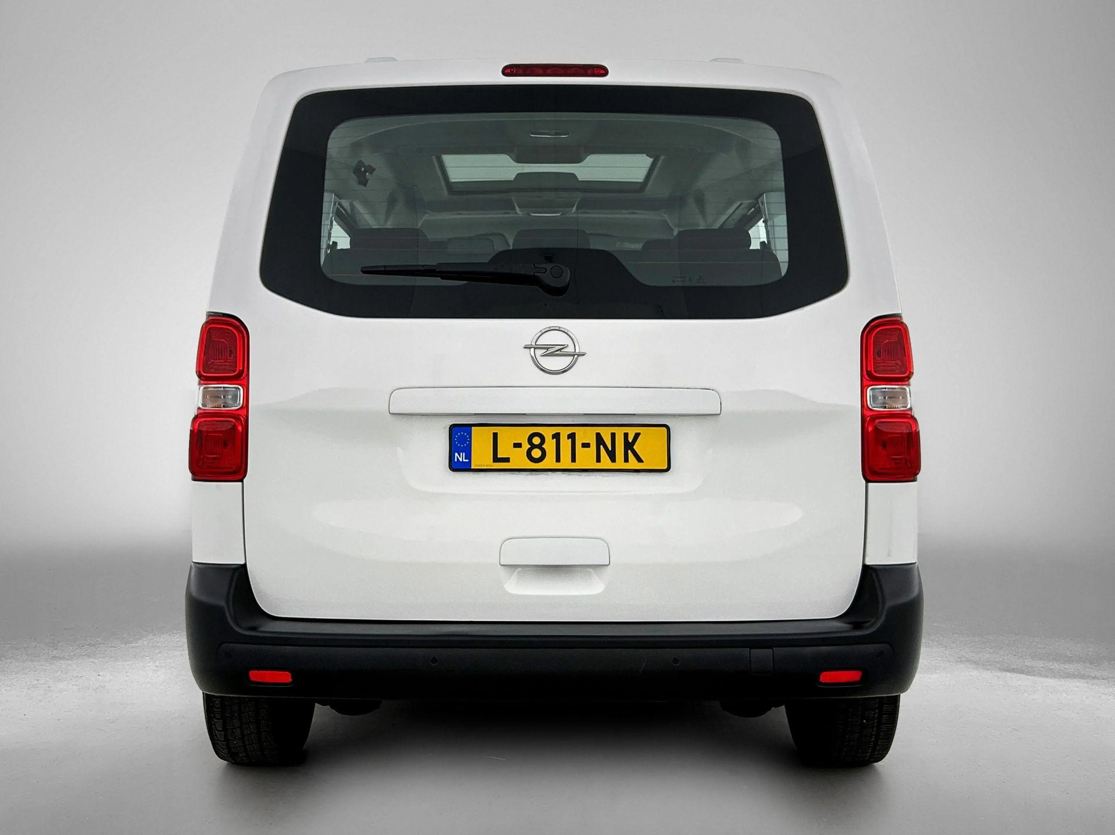 Opel Vivaro-e Combi L2H1 75 kWh — photo 4