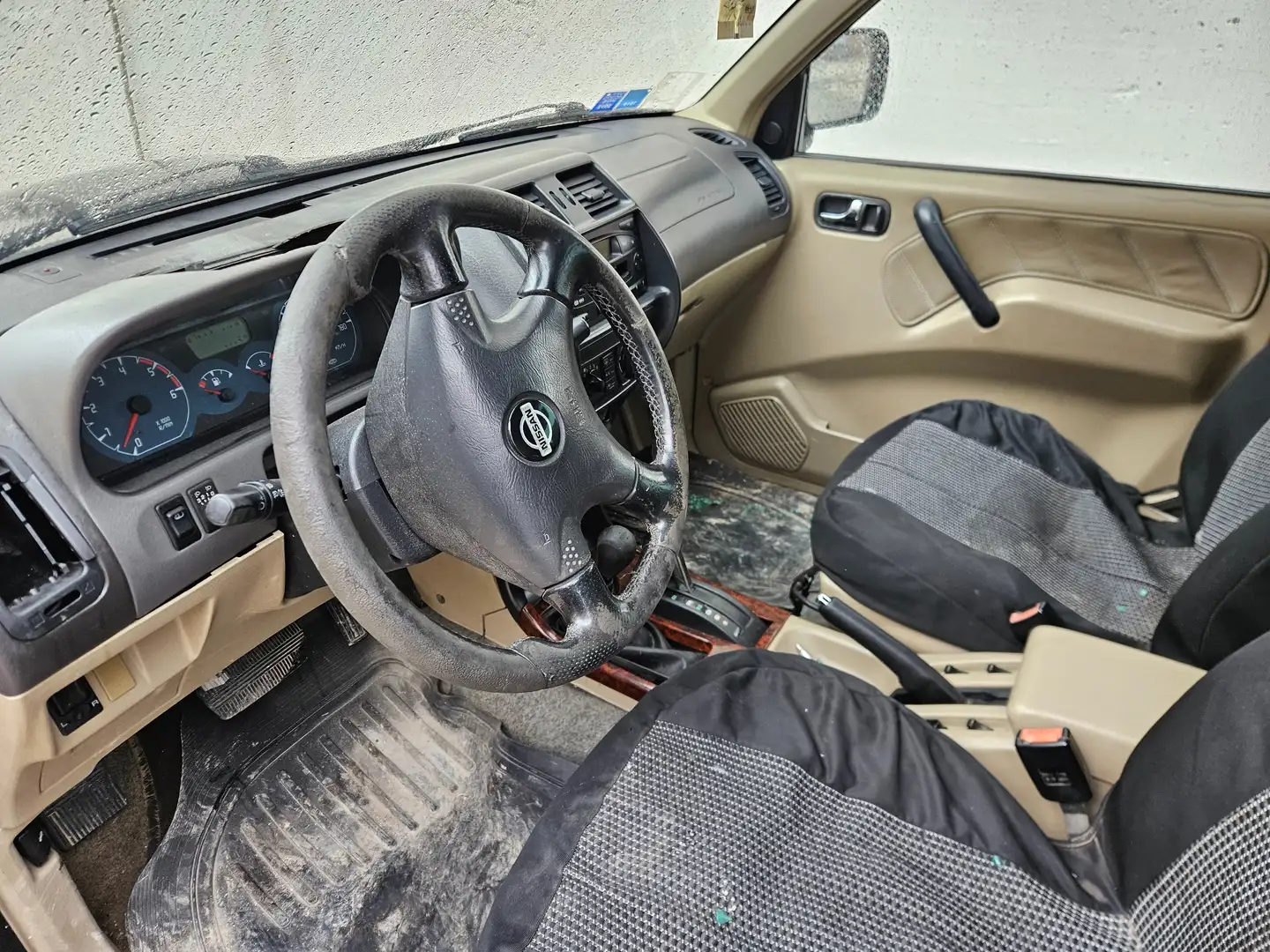 Nissan Terrano Terrano II 2000 5p 2.7 tdi Elegance Schwarz - 1