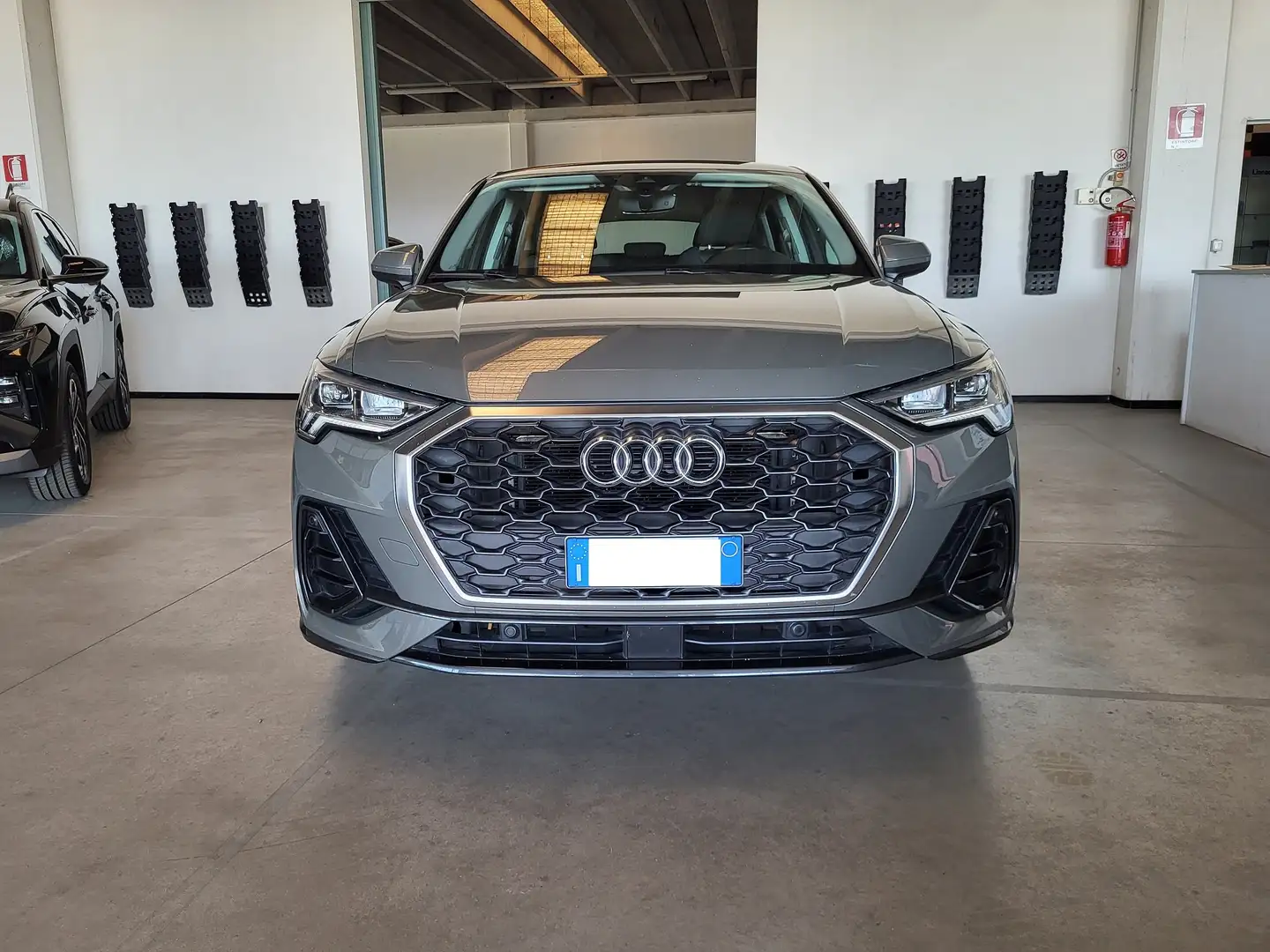 Audi Q3 Sportback 35 2.0 tdi s-tronic BUSINESS 150CV Grigio - 2