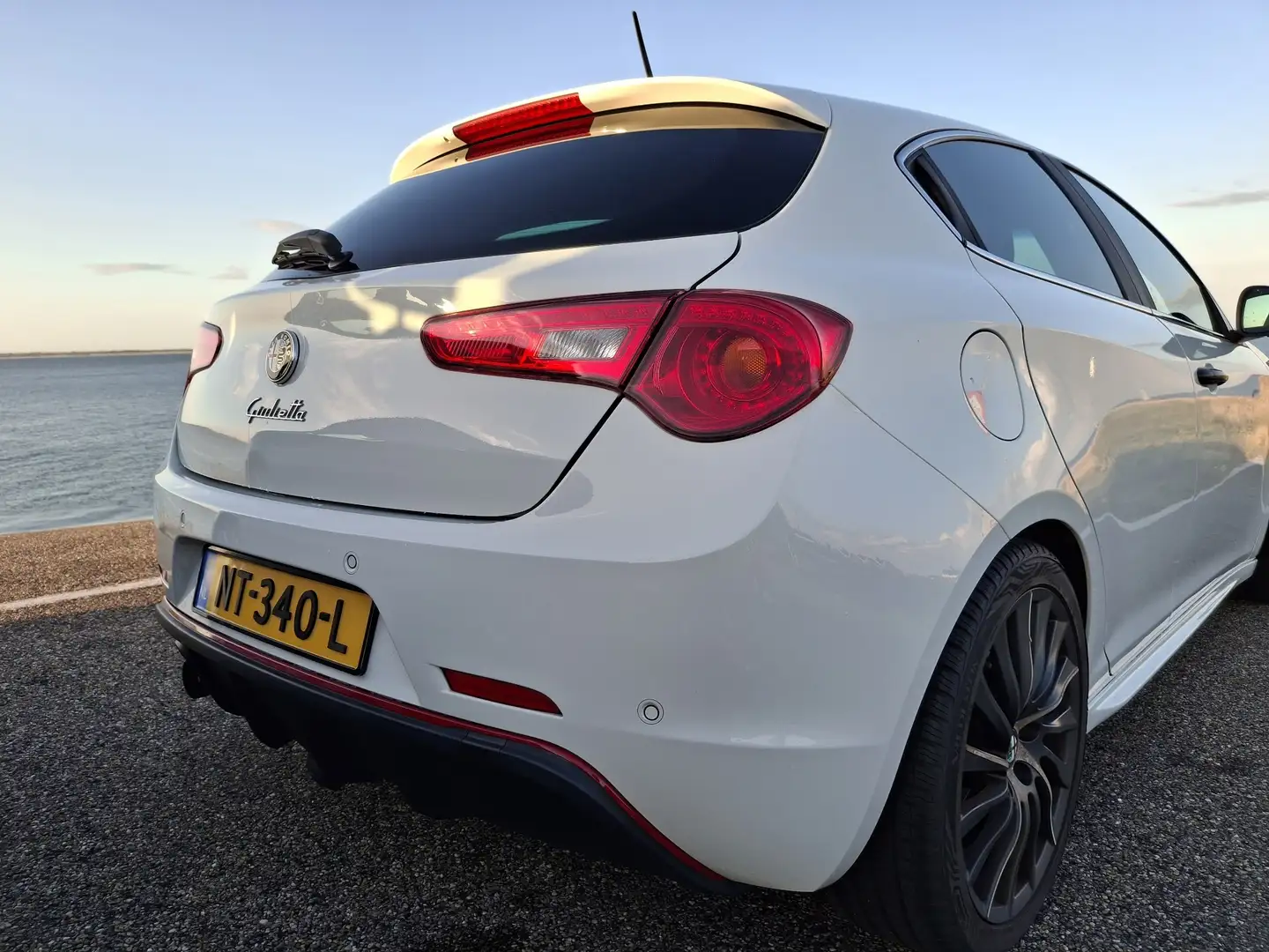 Alfa Romeo Giulietta QV-LINE EXCLUSIVE | BOSE | LEER | NAV | 170 PK Bílá - 2