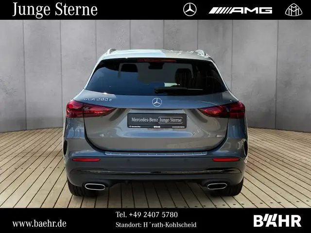 Mercedes-Benz 250 view 8