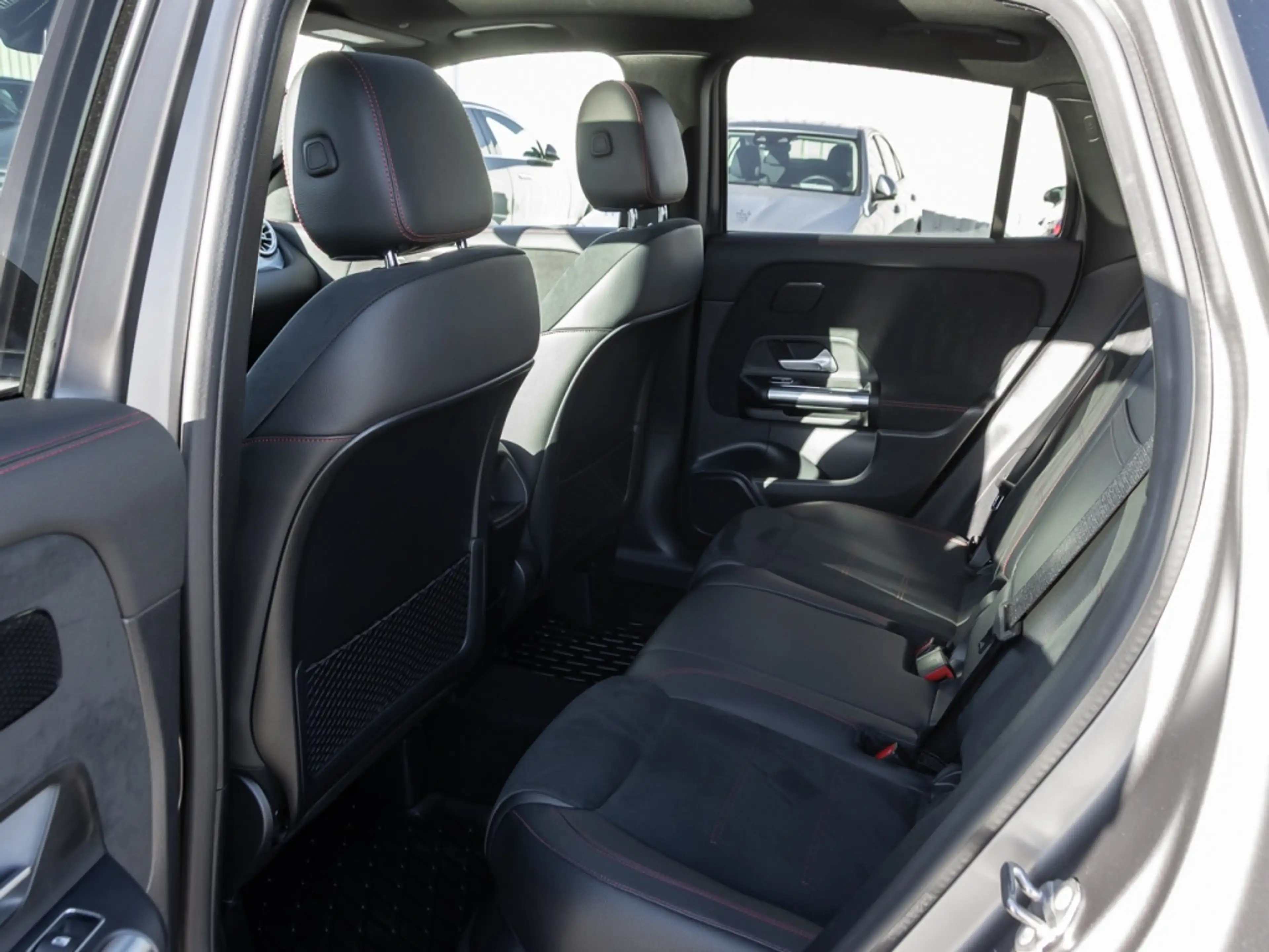 Mercedes-Benz GLA 250 e Burm*Pano*AHK*Distronic*AUT*Kam.*LED — photo 6