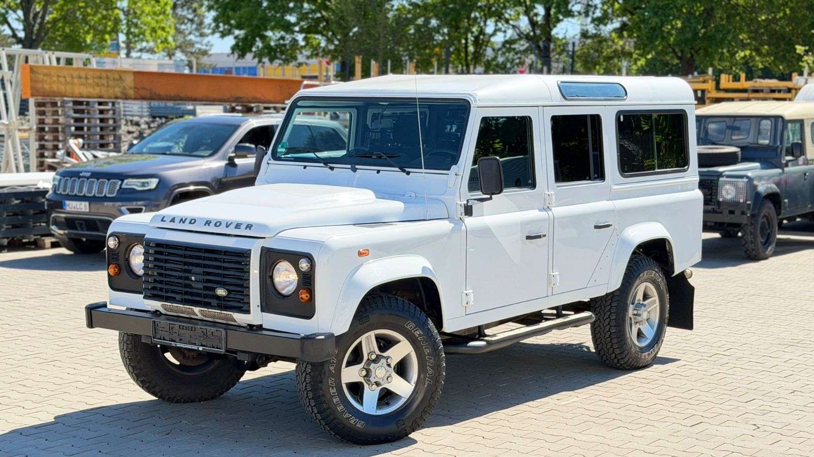 Second hand Land Rover Defender 2.2