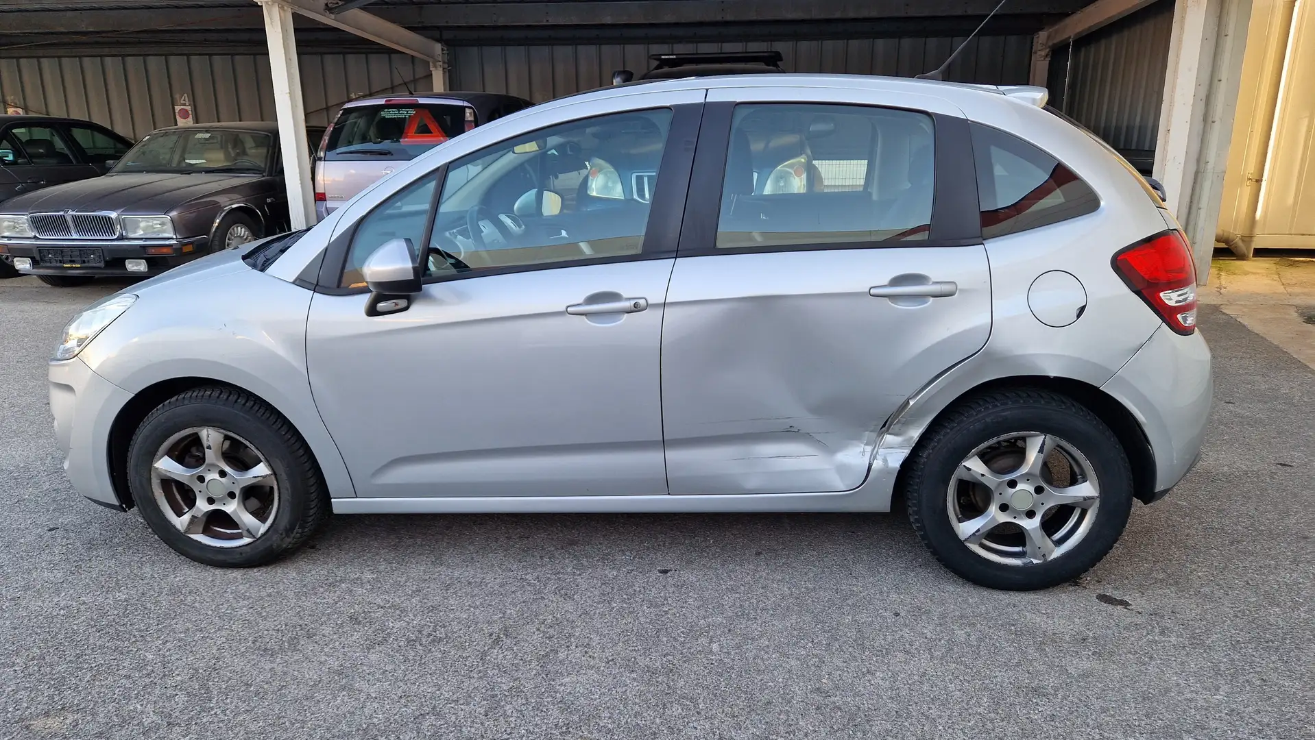 Citroen C3 C3 1,4 Comfort Airdream Comfort Airdream Silber - 2