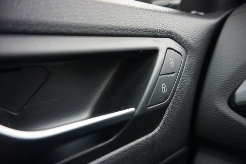 Volkswagen T-Roc 2.0 TSI 4Motion R-Line Business — photo 8