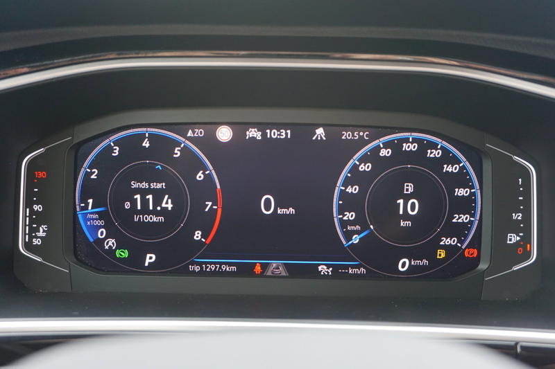 Volkswagen T-Roc 2.0 TSI 4Motion R-Line Business — photo 23