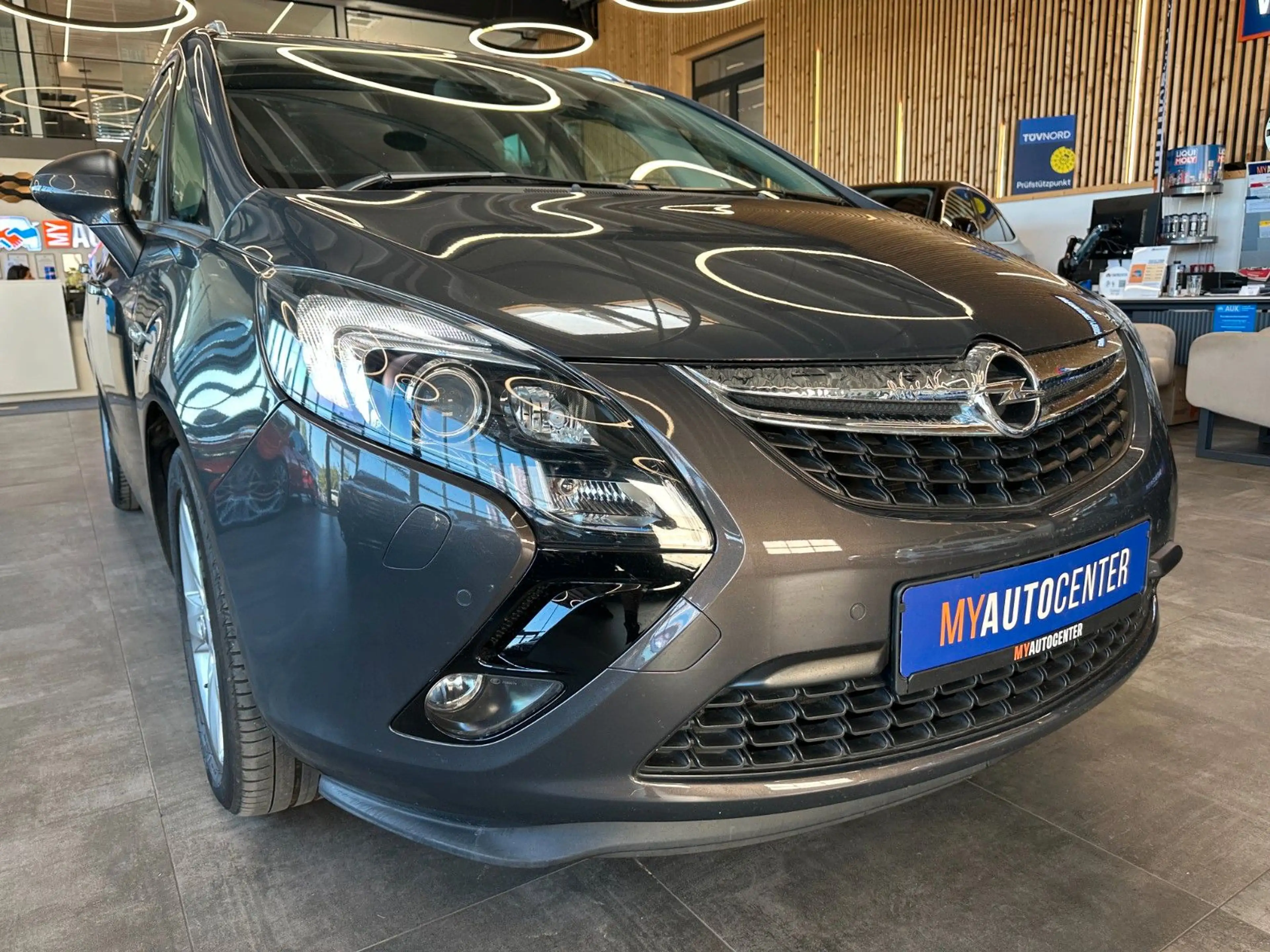 Opel Zafira Tourer *TÜV:7/28*TEMPO*NAVI*LenkradHZ*PDC — photo 3