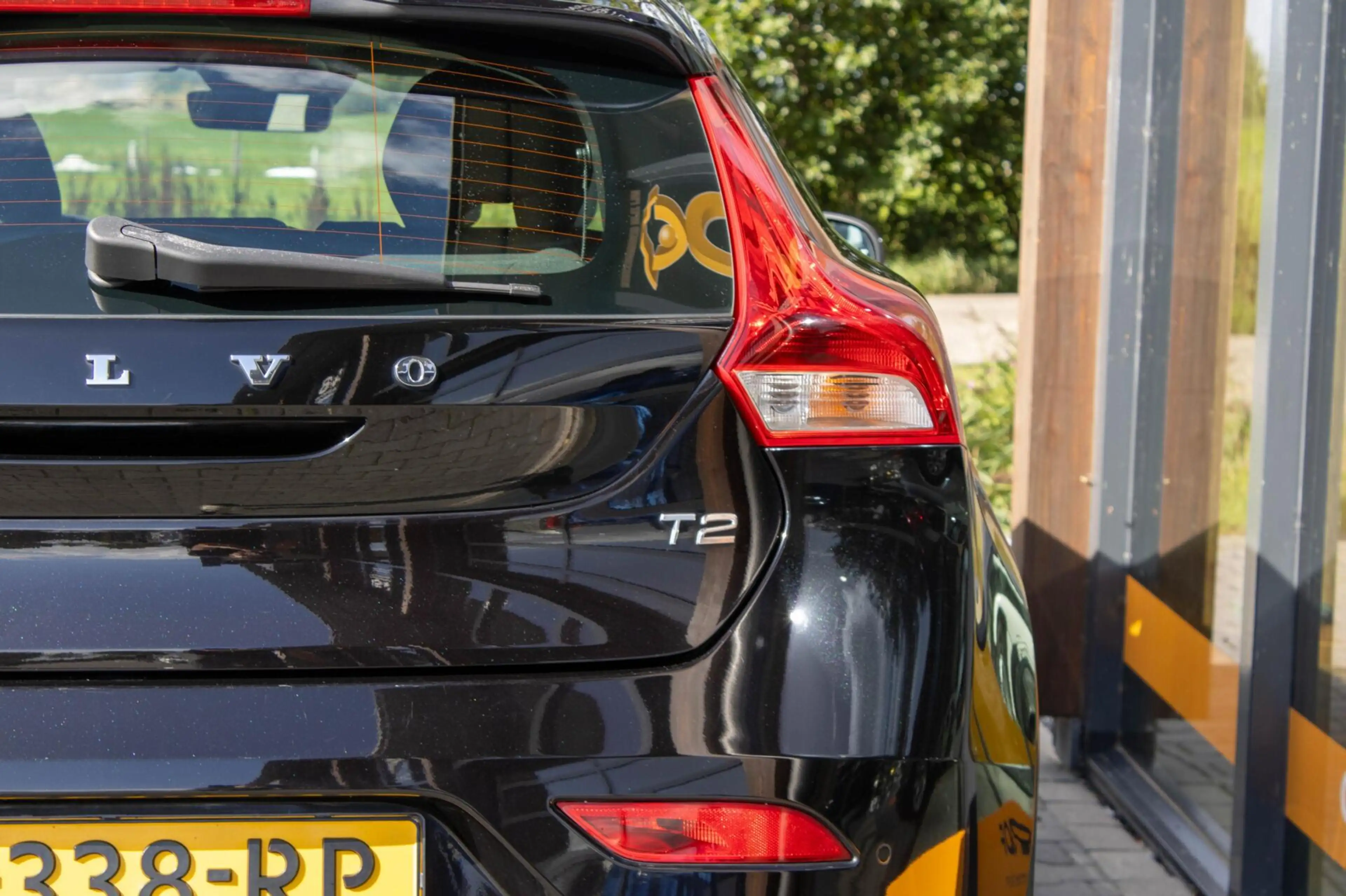 Volvo V40 2.0 T2 Inscription|Parkeersensor achter|Bleutooth| — photo 13