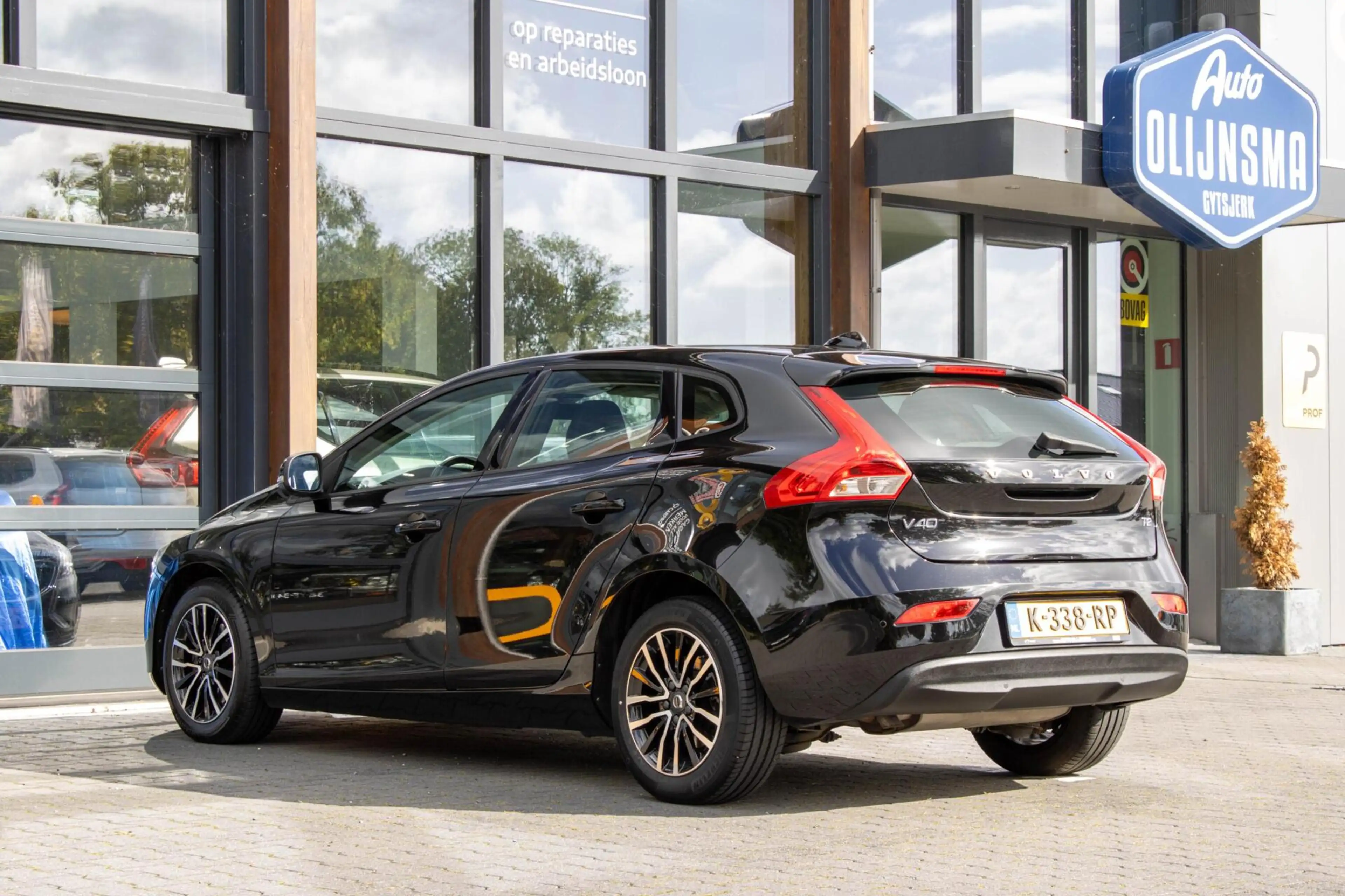 Volvo V40 2.0 T2 Inscription|Parkeersensor achter|Bleutooth| — photo 6