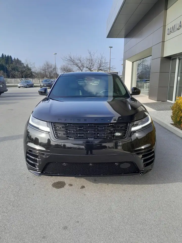 Land Rover Range Rover Velar 2026