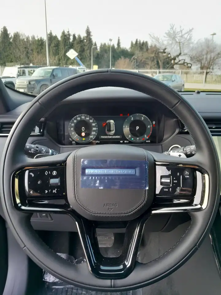 Land Rover Range Rover Velar 2026 — фото 11