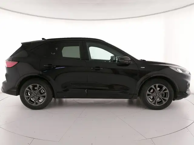 Ford Kuga view 3