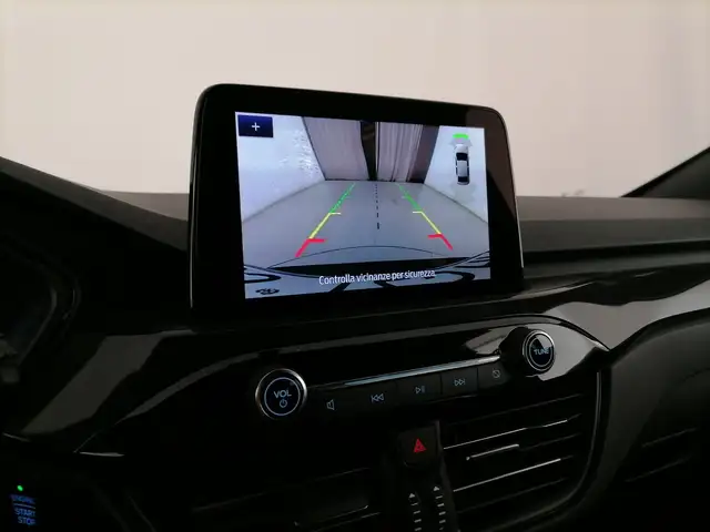Ford Kuga view 16