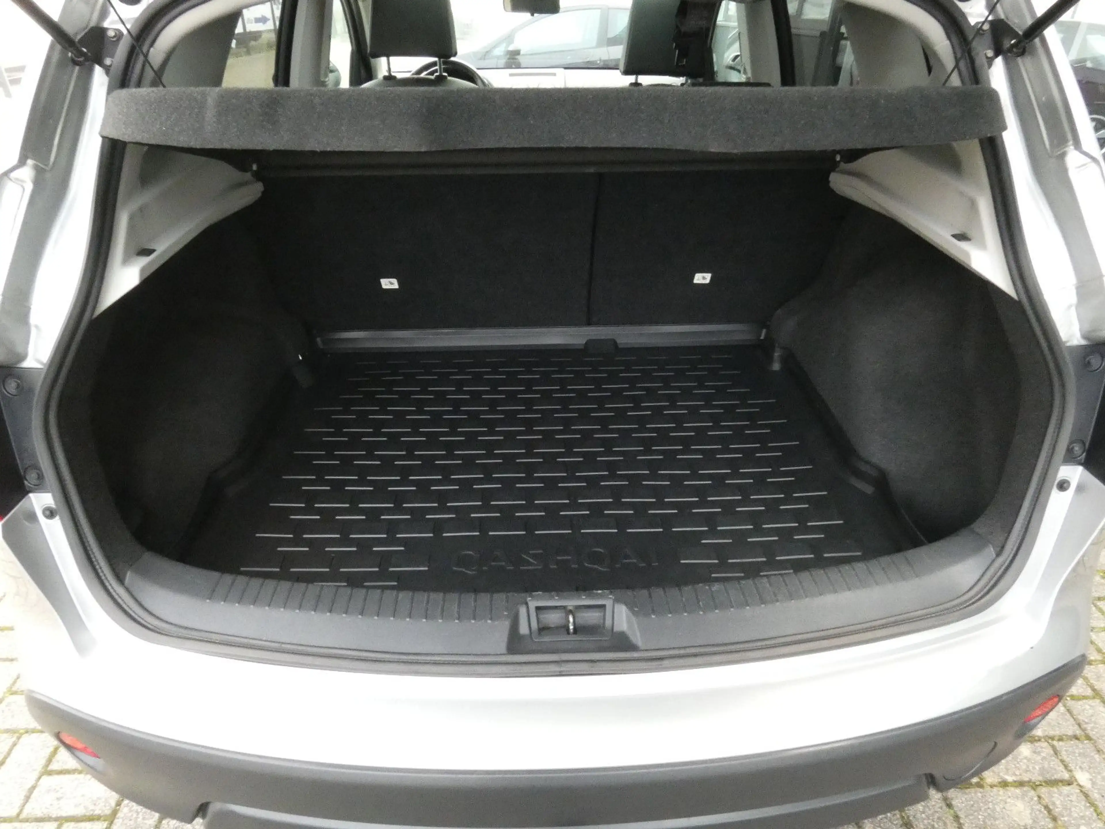 Nissan Qashqai 2.0 I-Way*Panorama*18-Zoll*1.Hand* — photo 13